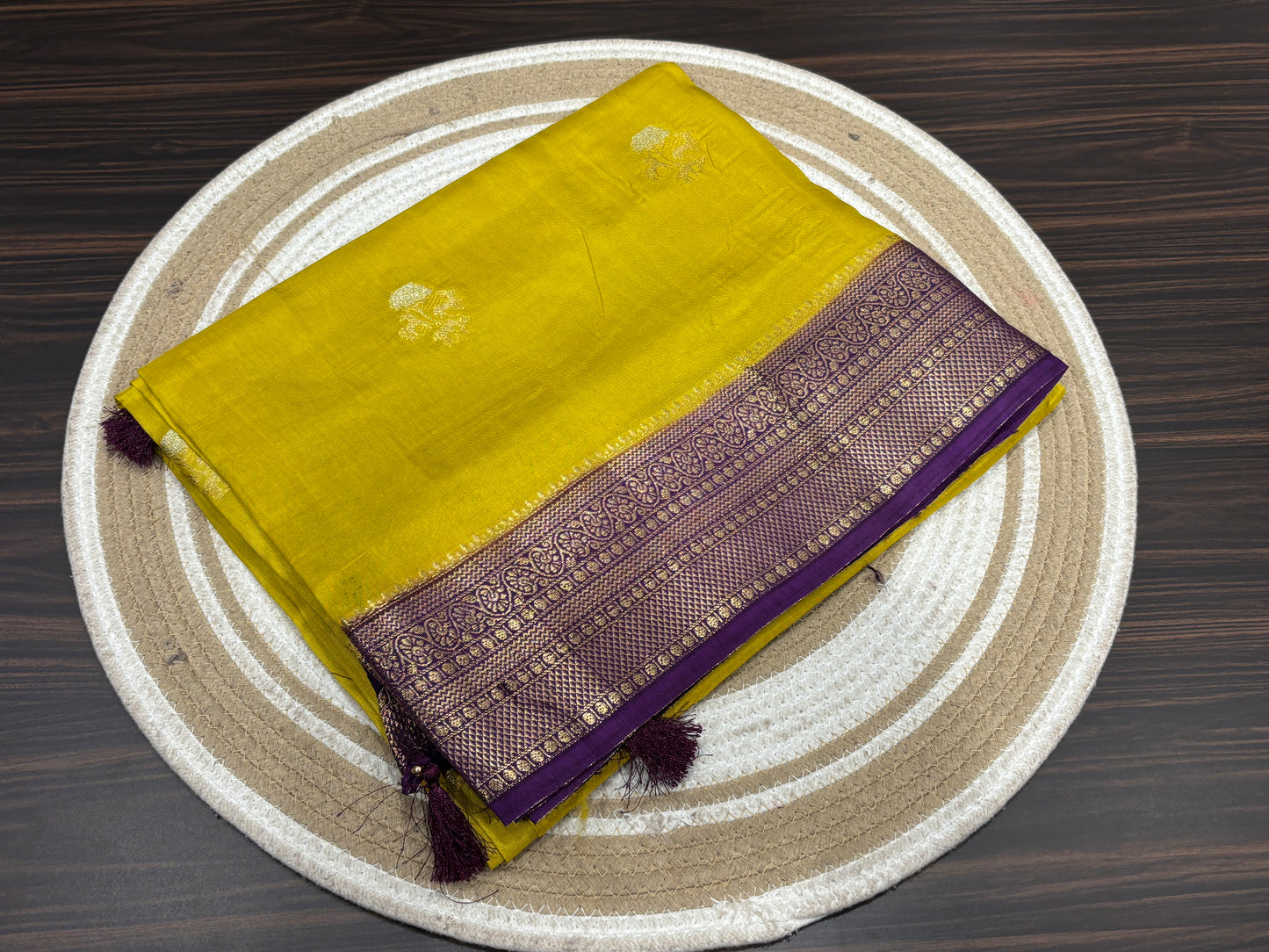 Viscous saree