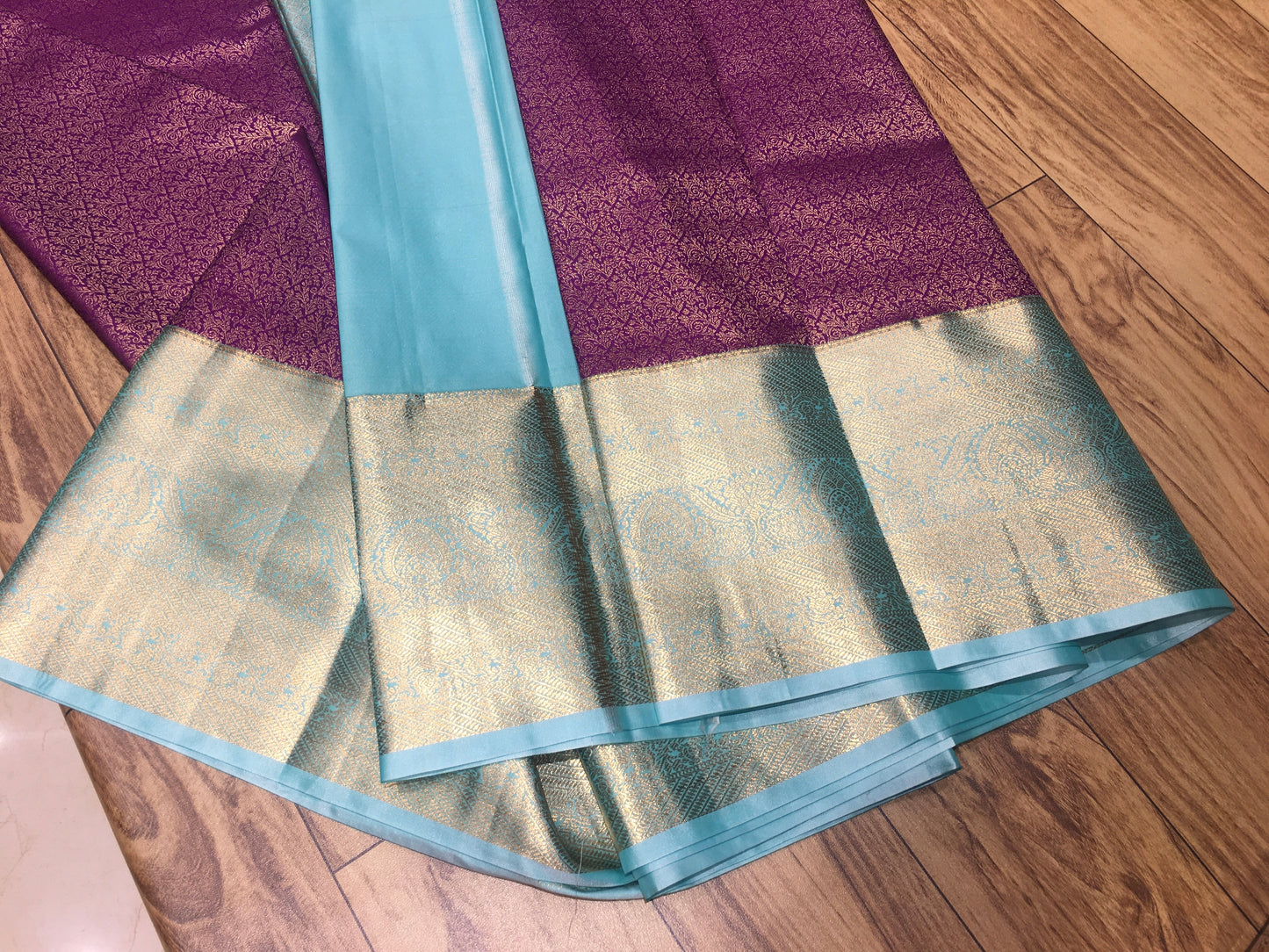 Semi Kanchipuram brocade