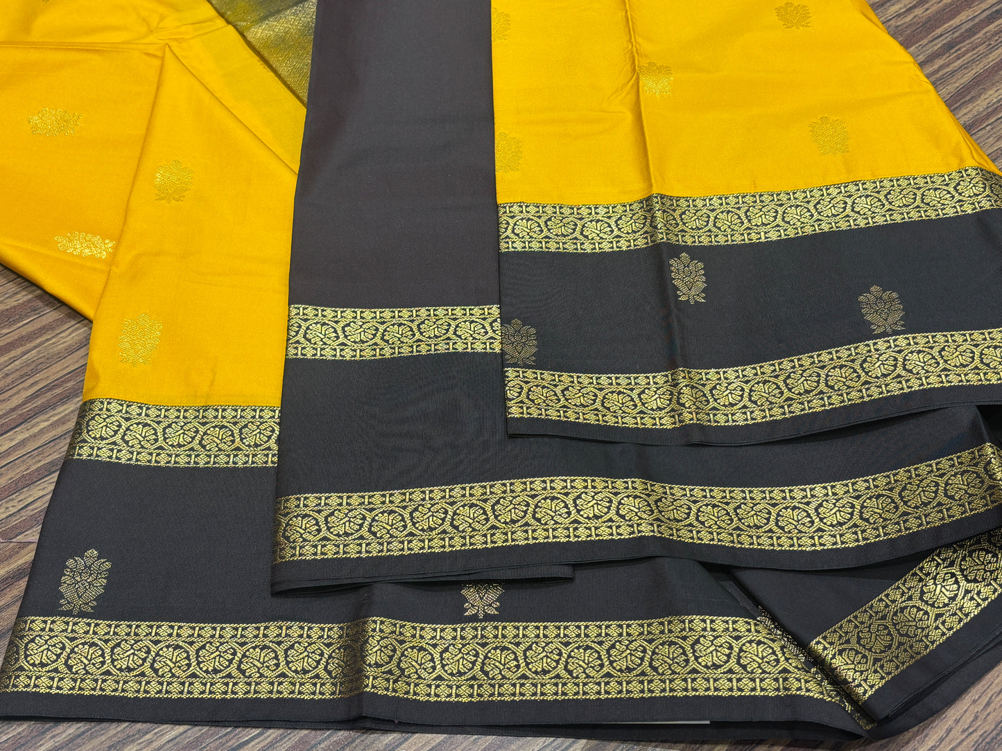 Semi Kanchipuram silk