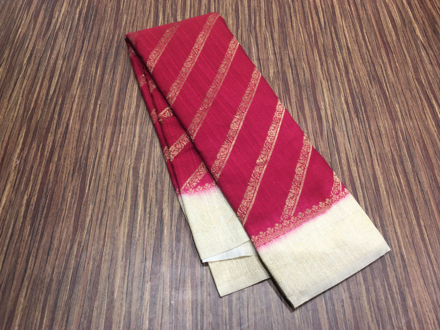 Wrinkle chiffon saree