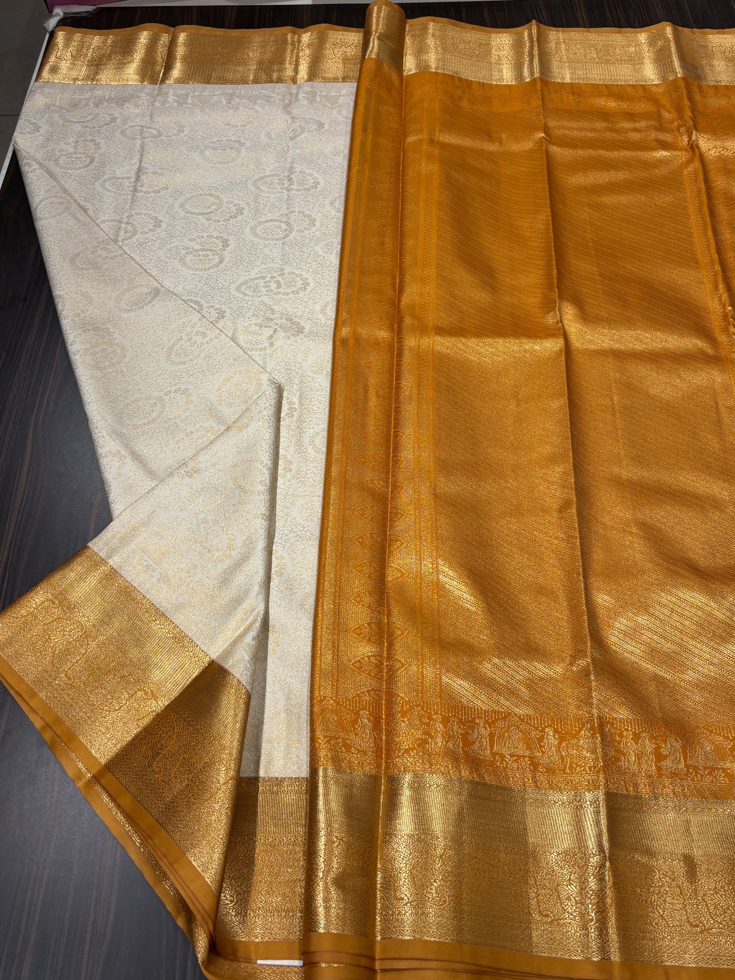 Semi Kanchipuram silk
