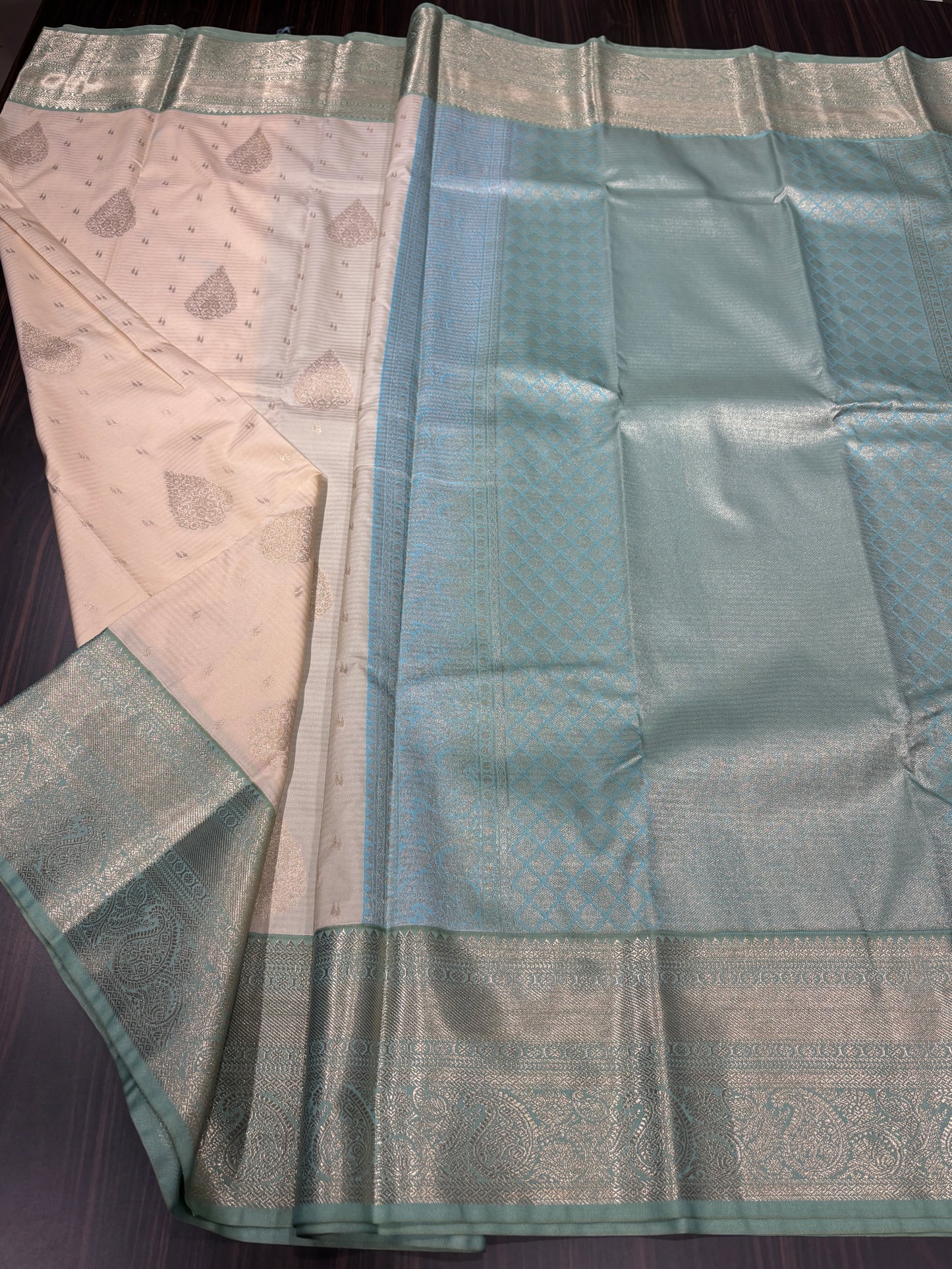 Semi Kanchipuram silk
