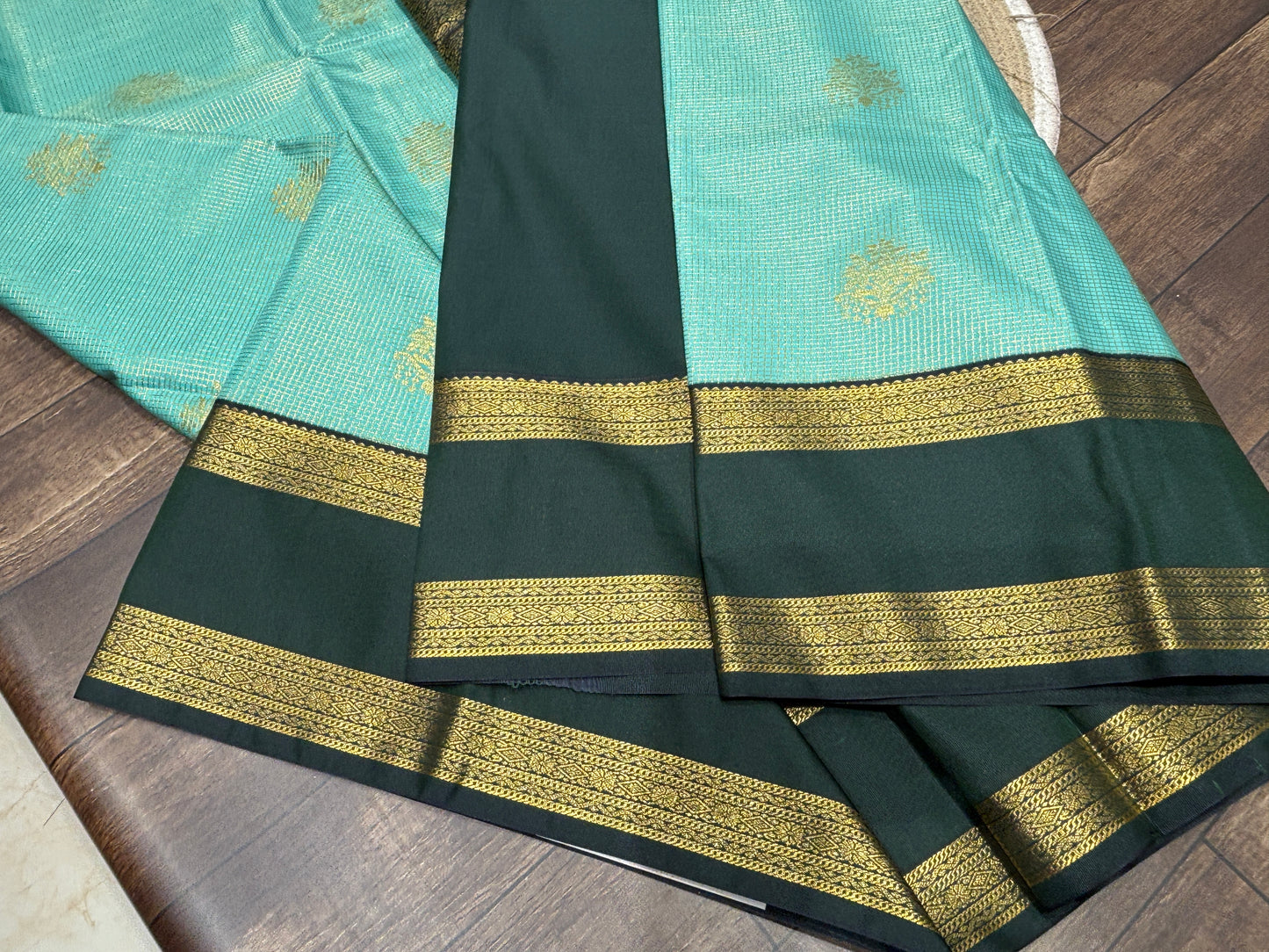 Semi Kanchipuram silk