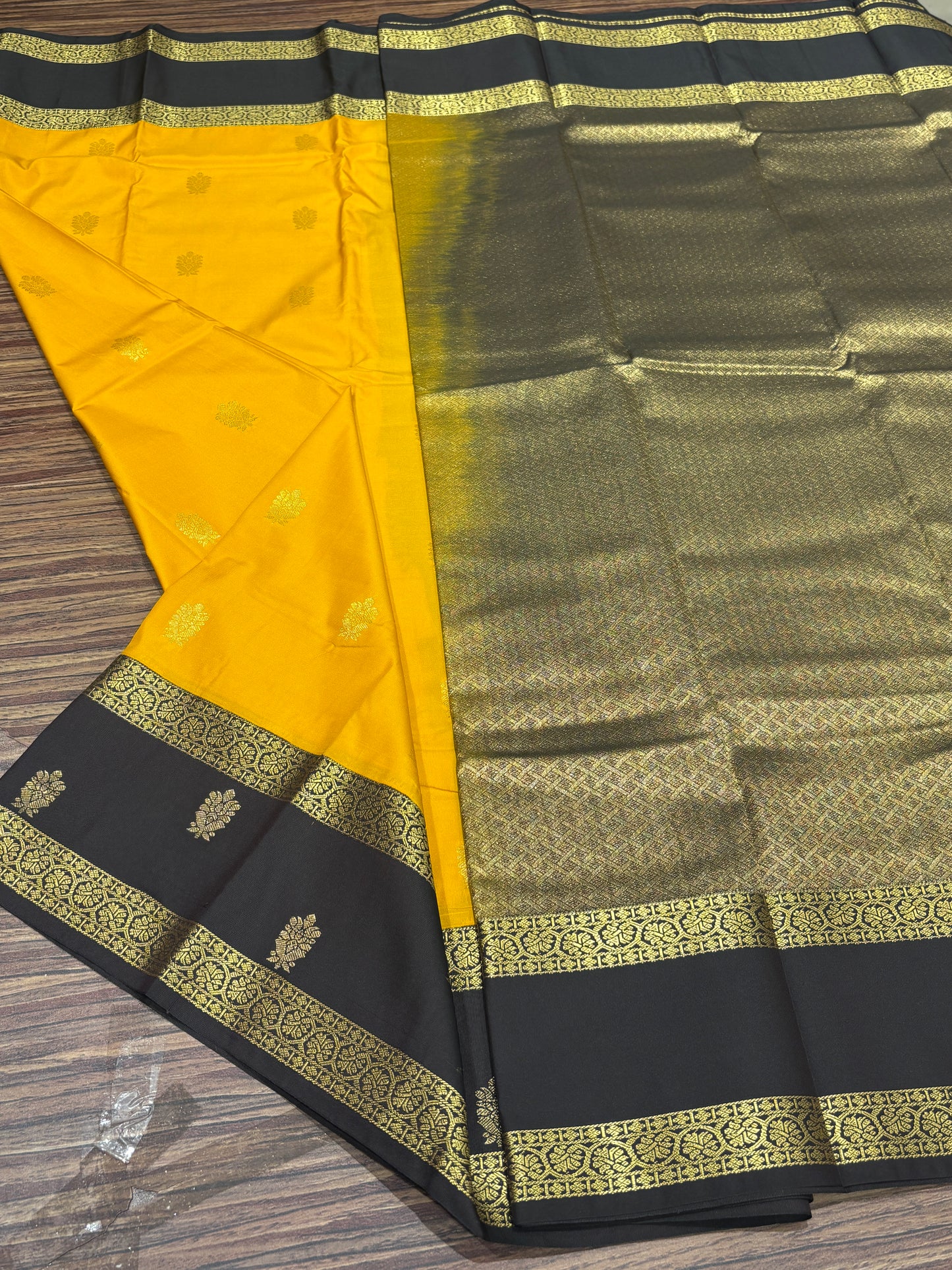 Semi Kanchipuram silk