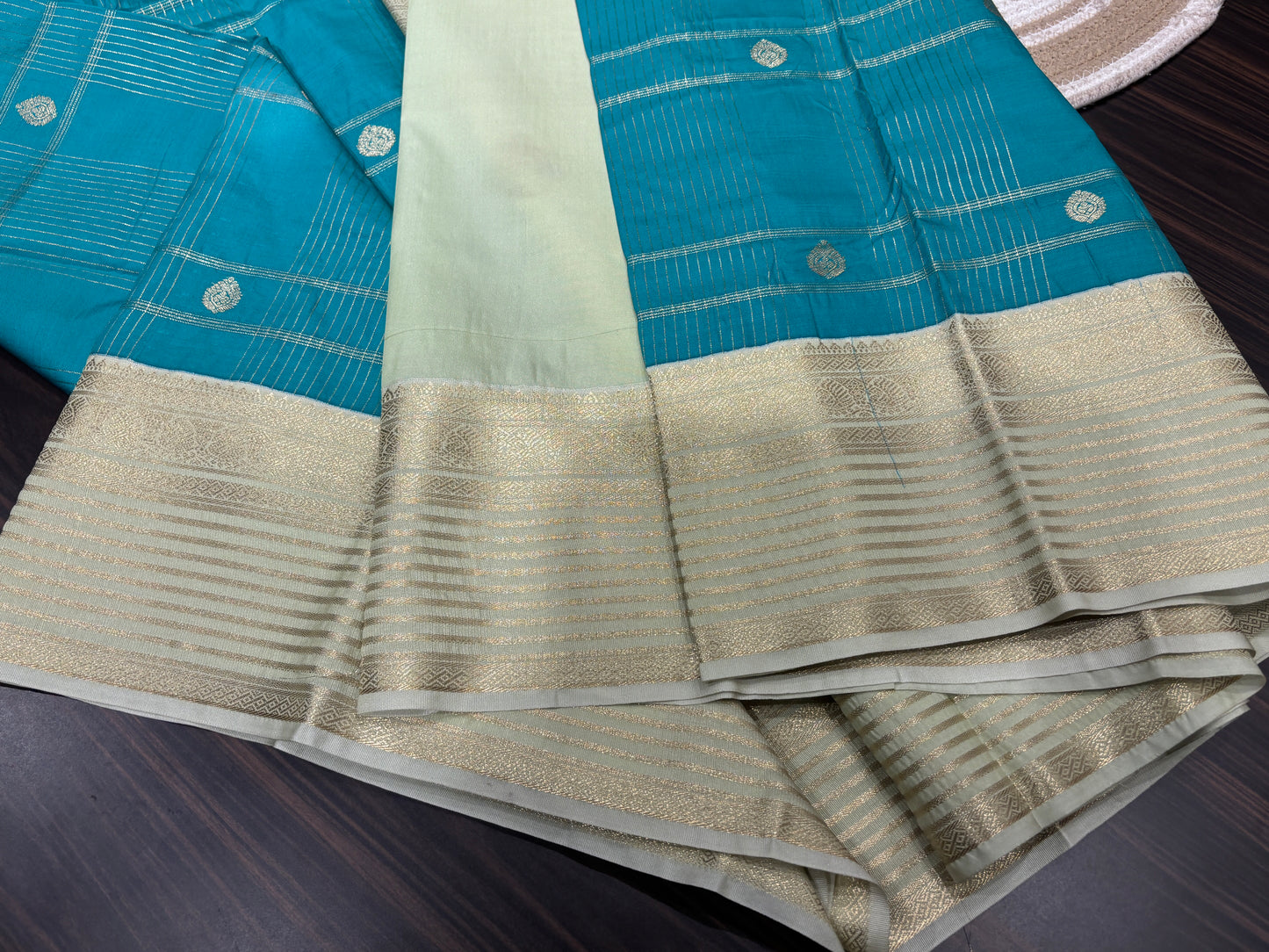 Semi Kanchipuram silk