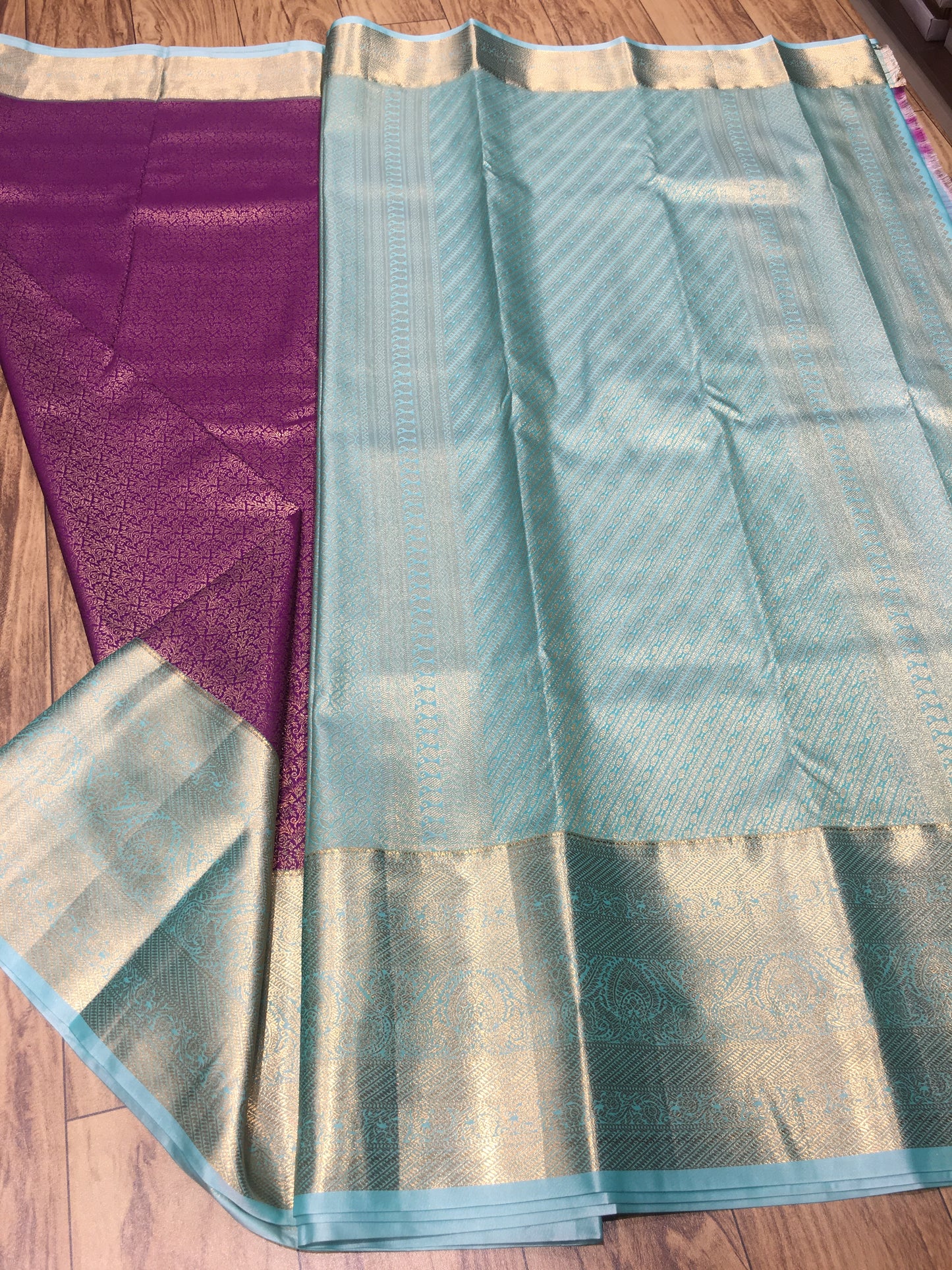 Semi Kanchipuram brocade