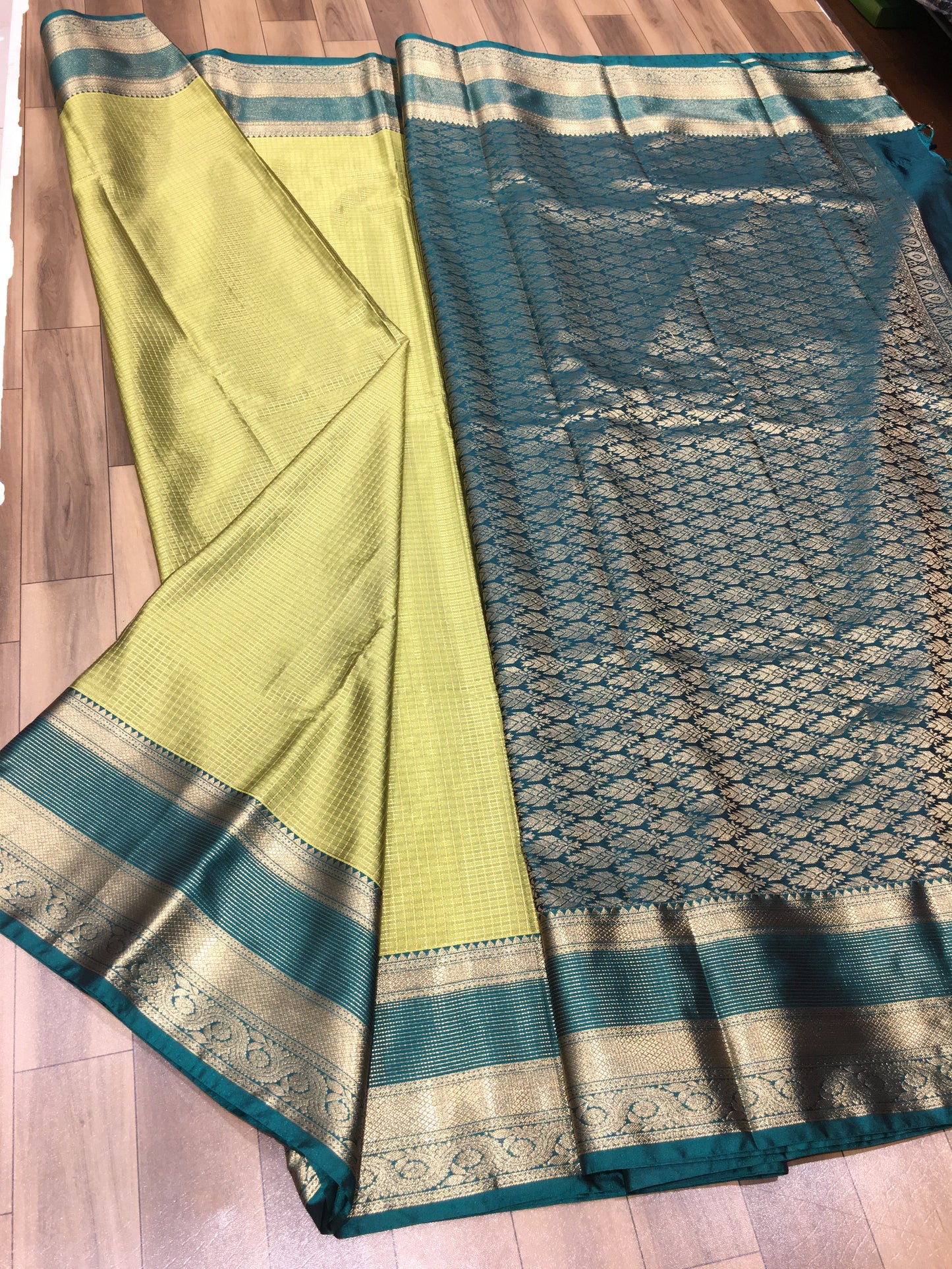 Semi Kanchipuram silk