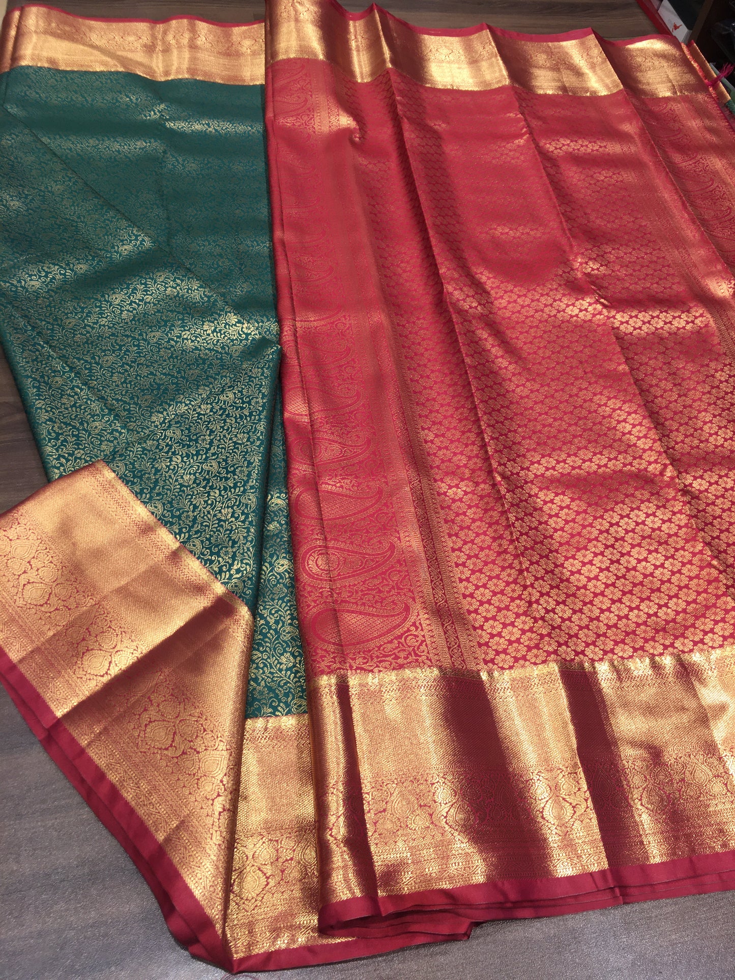 Semi Kanchipuram brocade