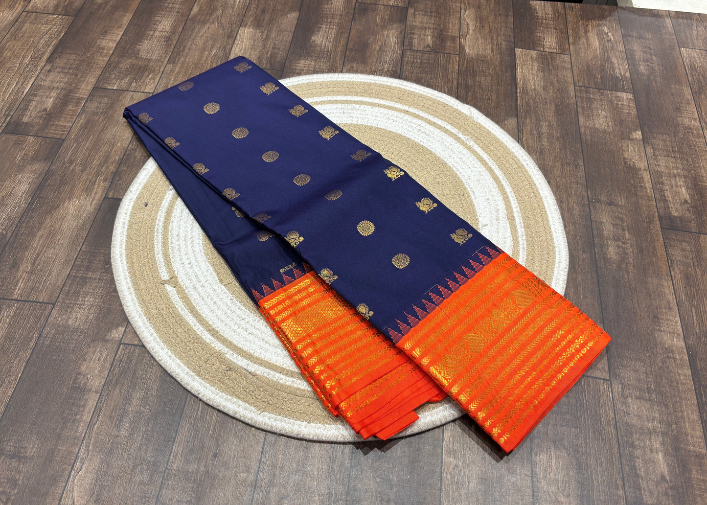 Semi Kanchipuram silk