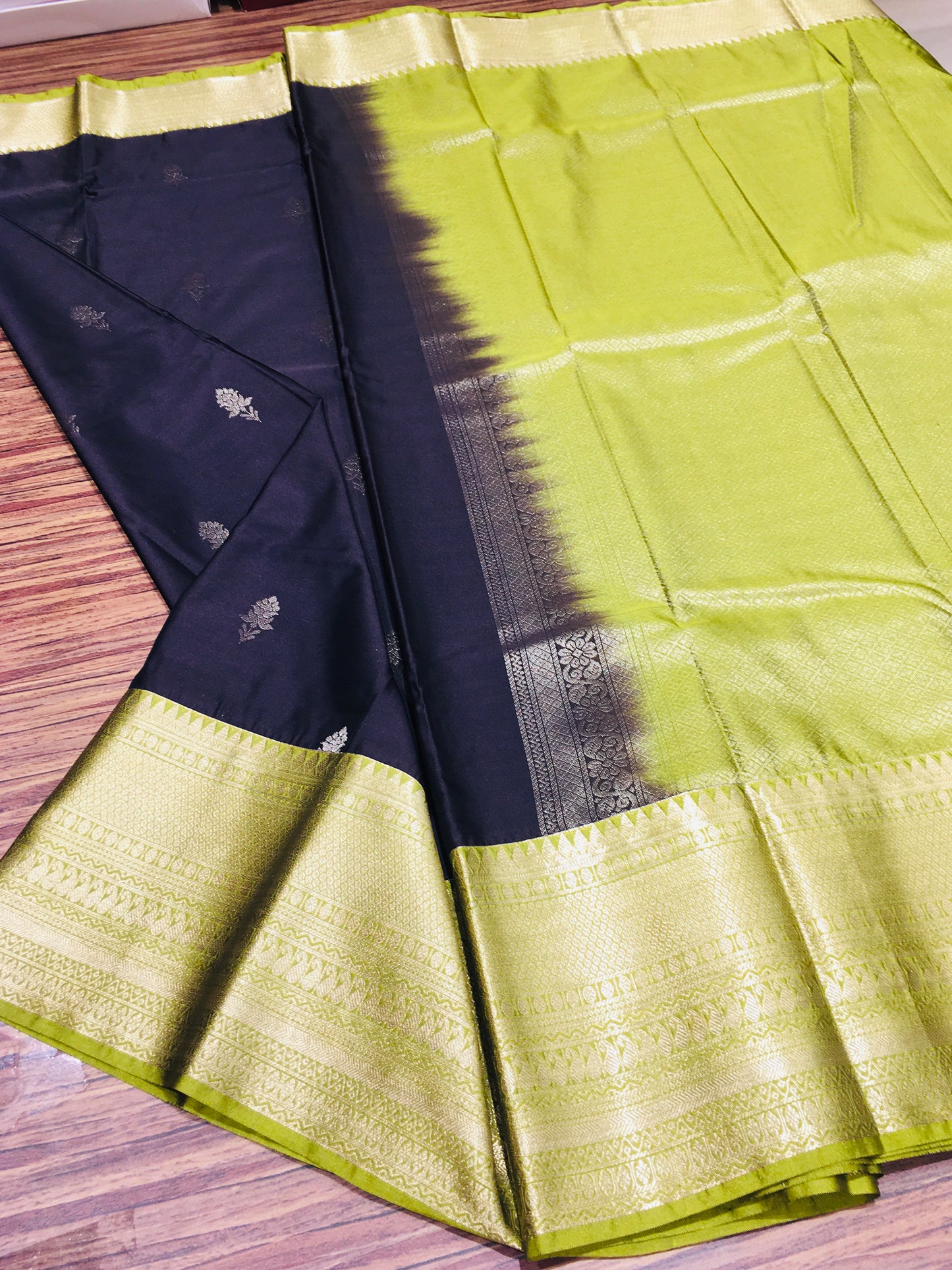Semi Kanchipuram silk