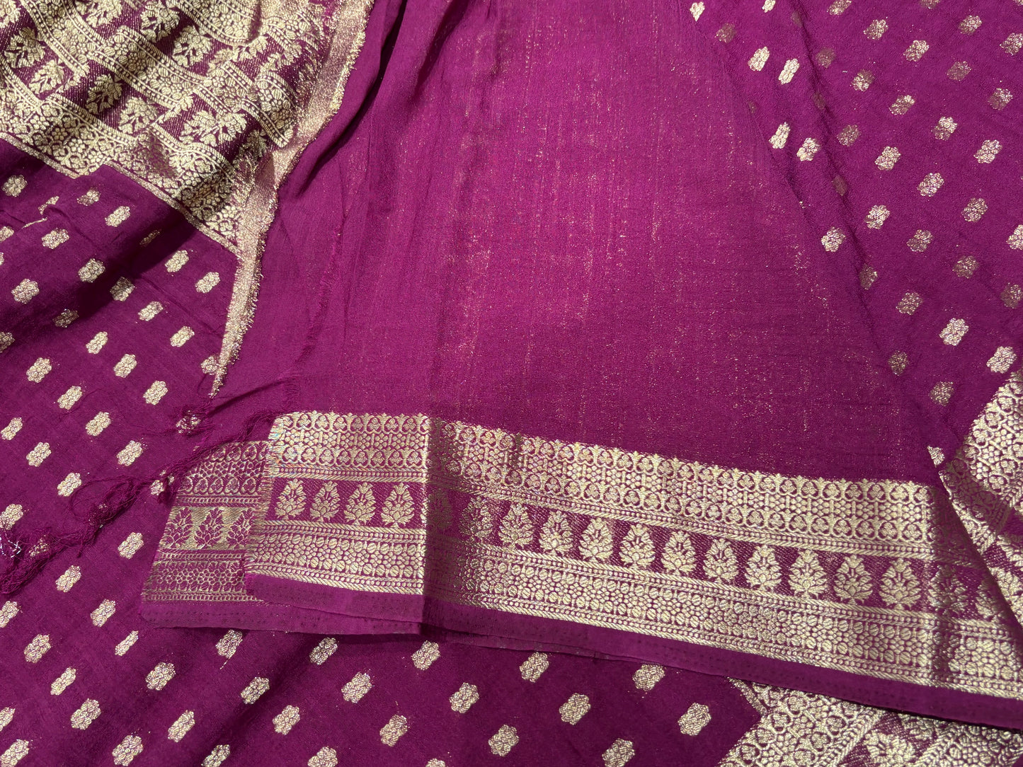 Wrinkle chiffon saree