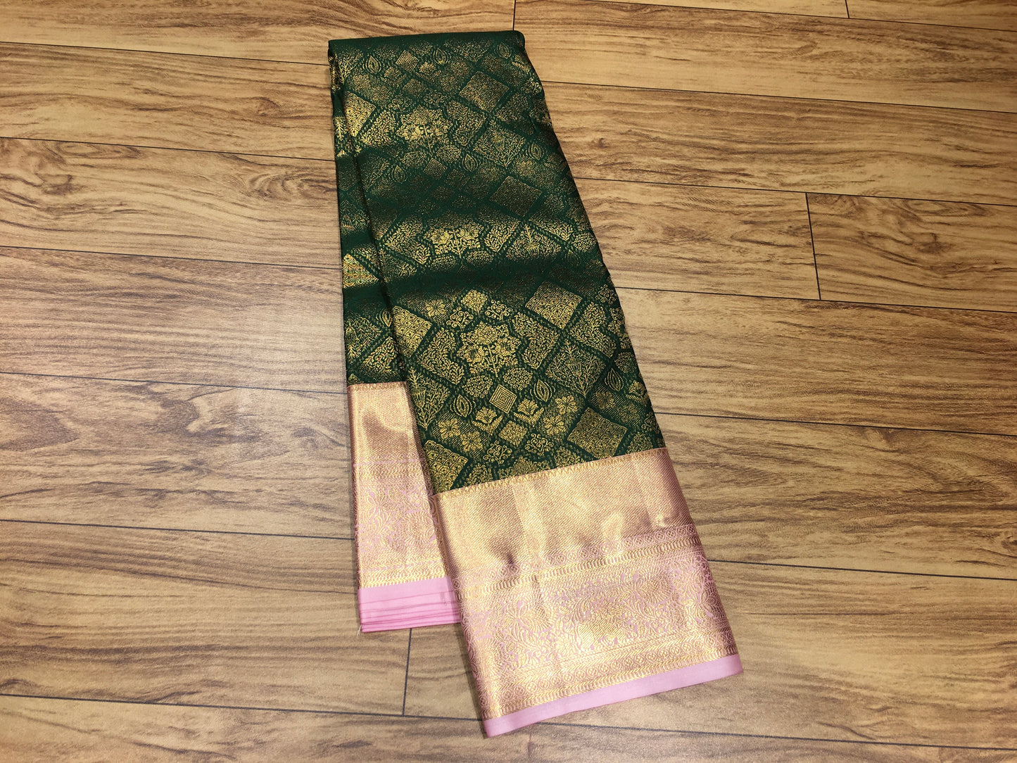 Semi Kanchipuram brocade