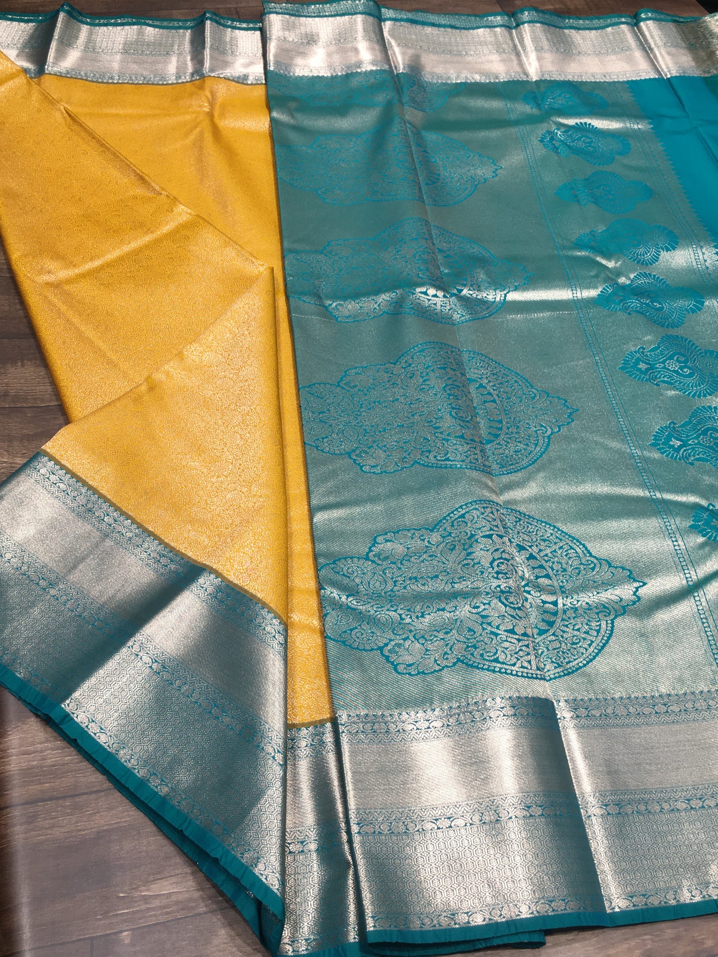 Semi Kanchipuram silk