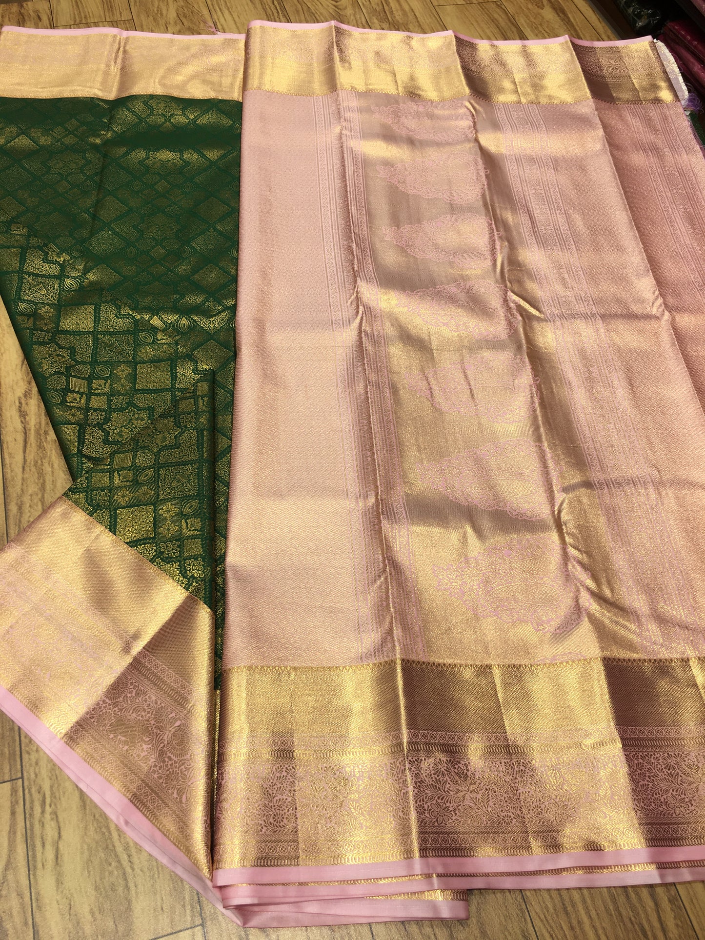 Semi Kanchipuram brocade