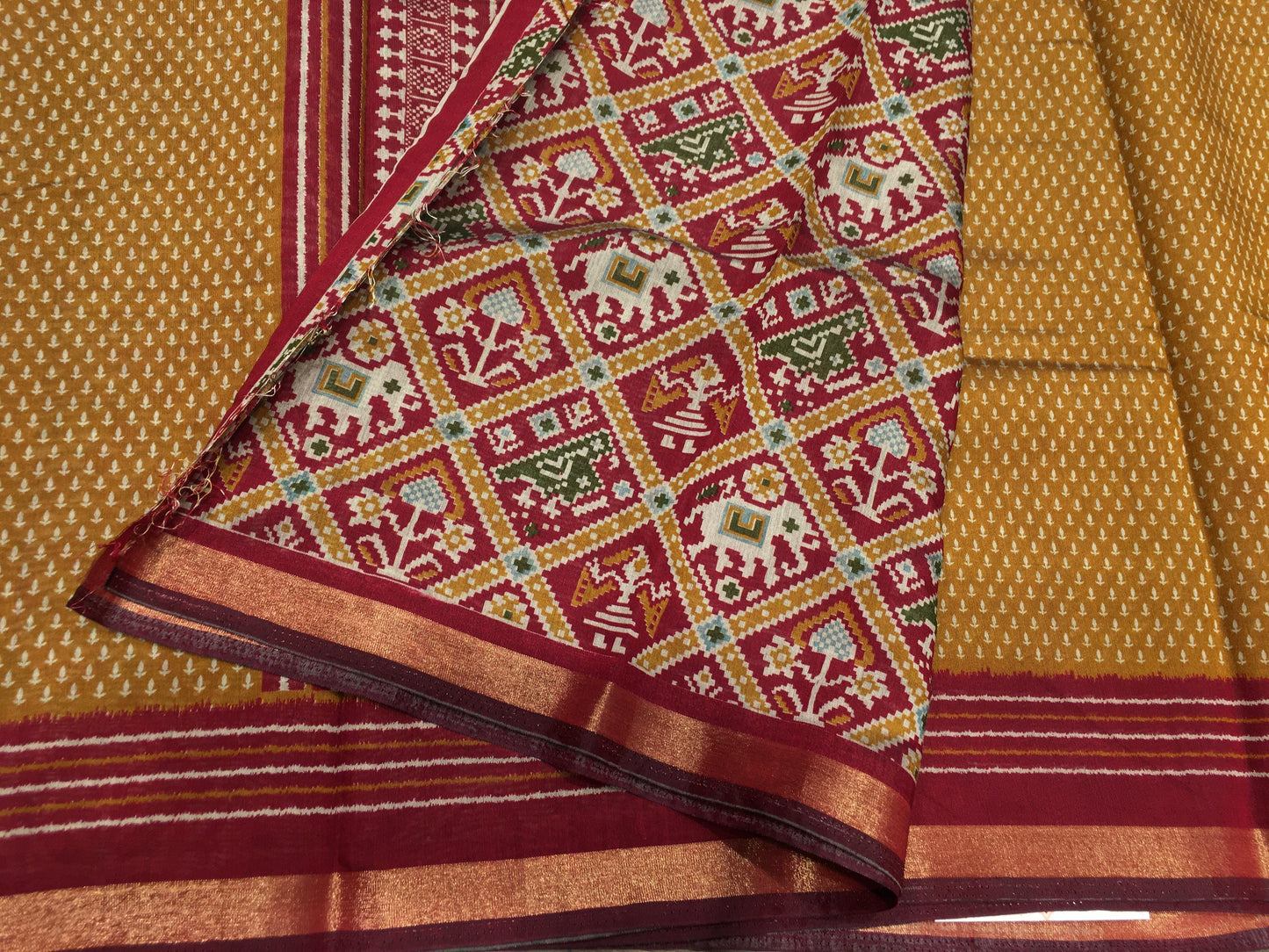 Malmal saree