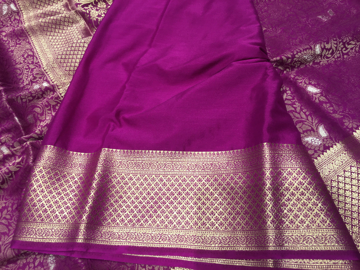 Chiffon crape saree