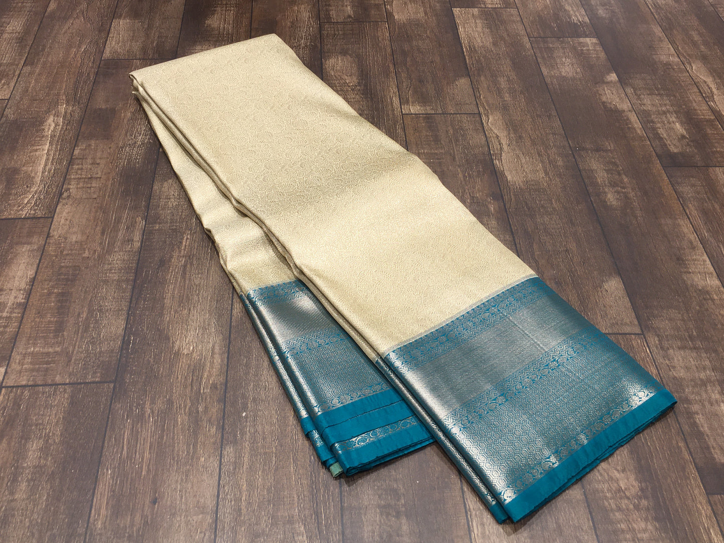 Semi Kanchipuram silk