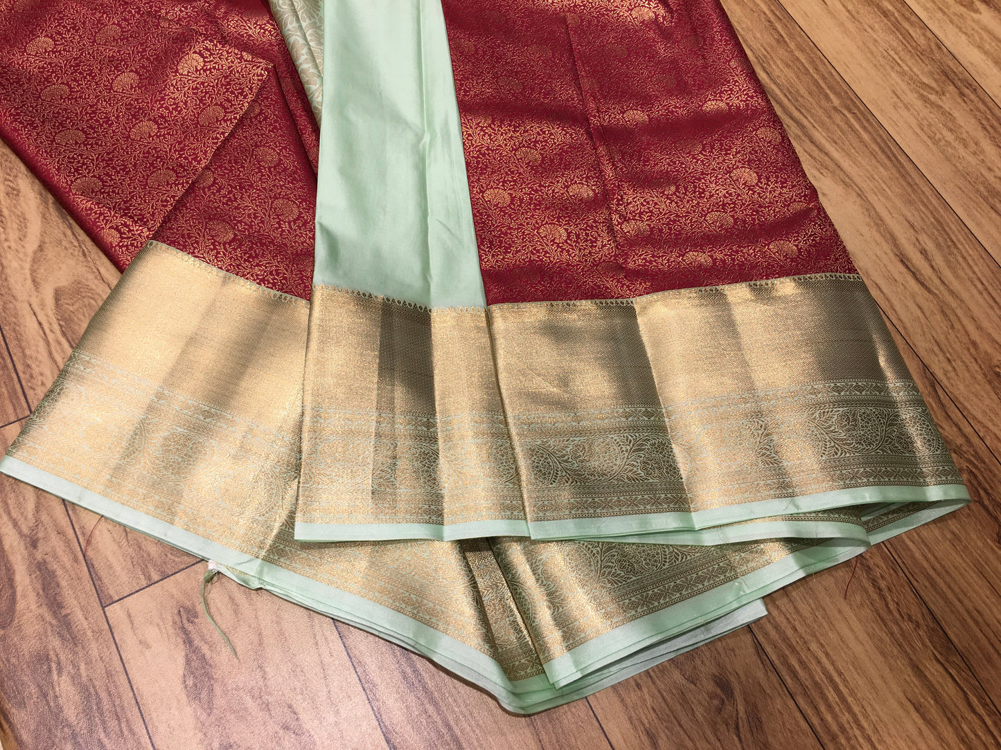 Semi Kanchipuram brocade