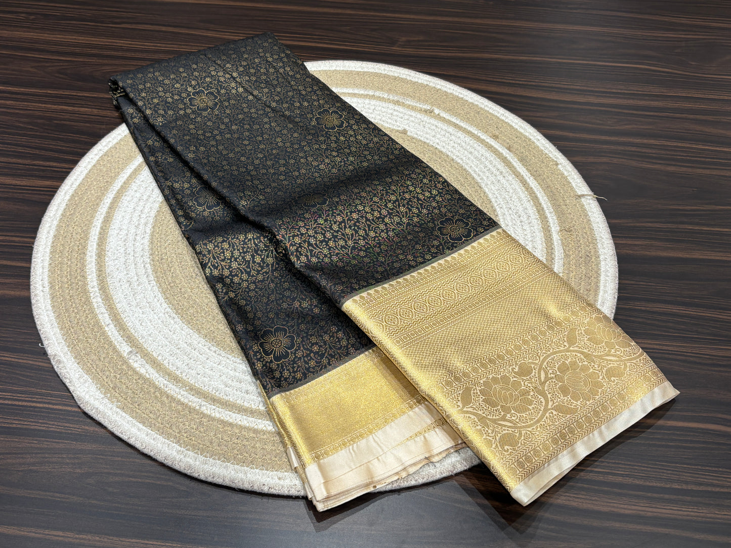 Semi Kanchipuram silk
