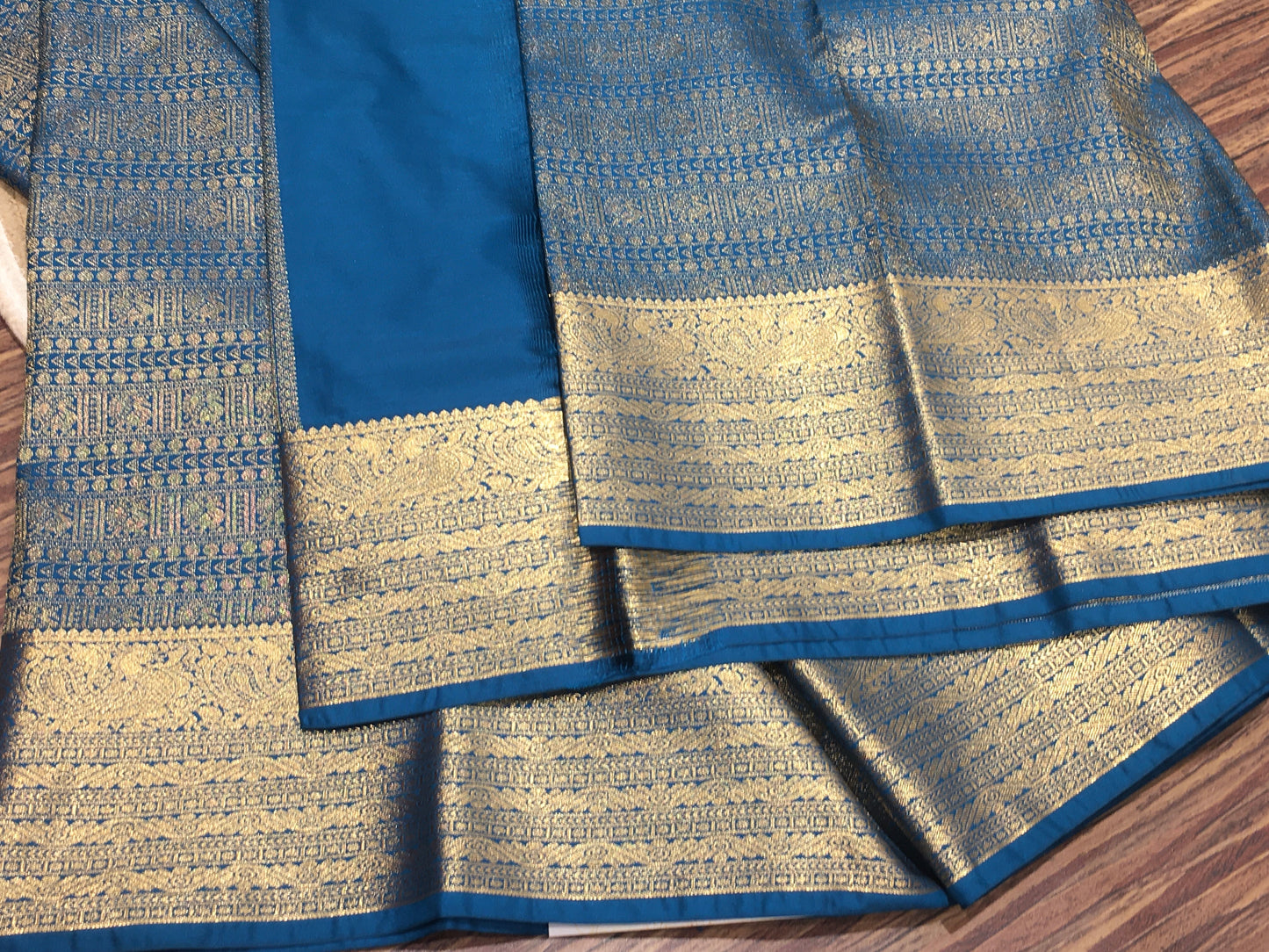 Semi Kanchipuram silk