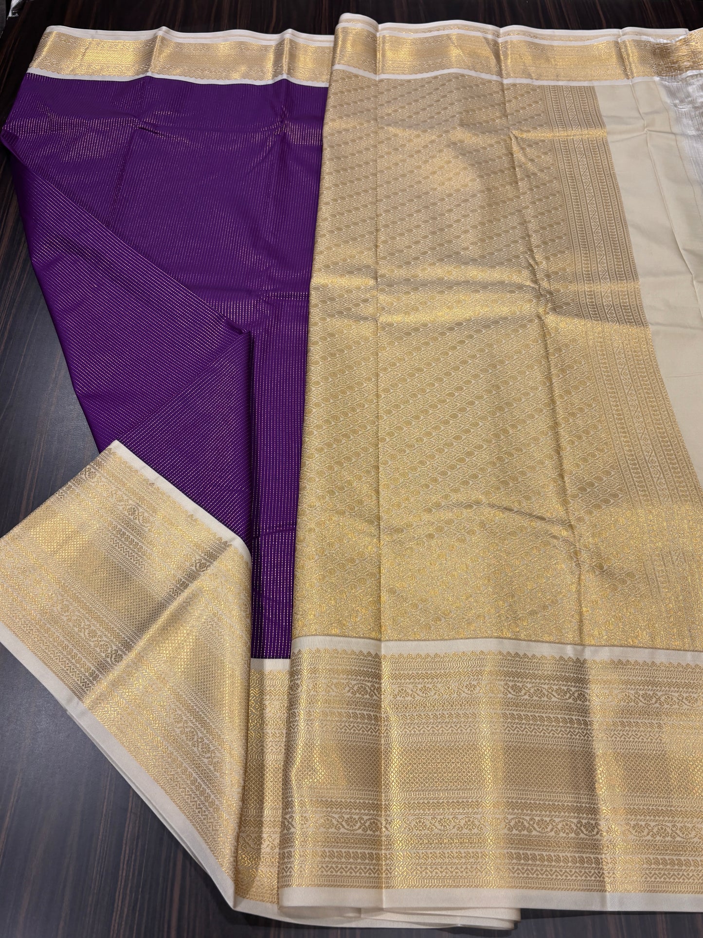 Semi Kanchipuram silk