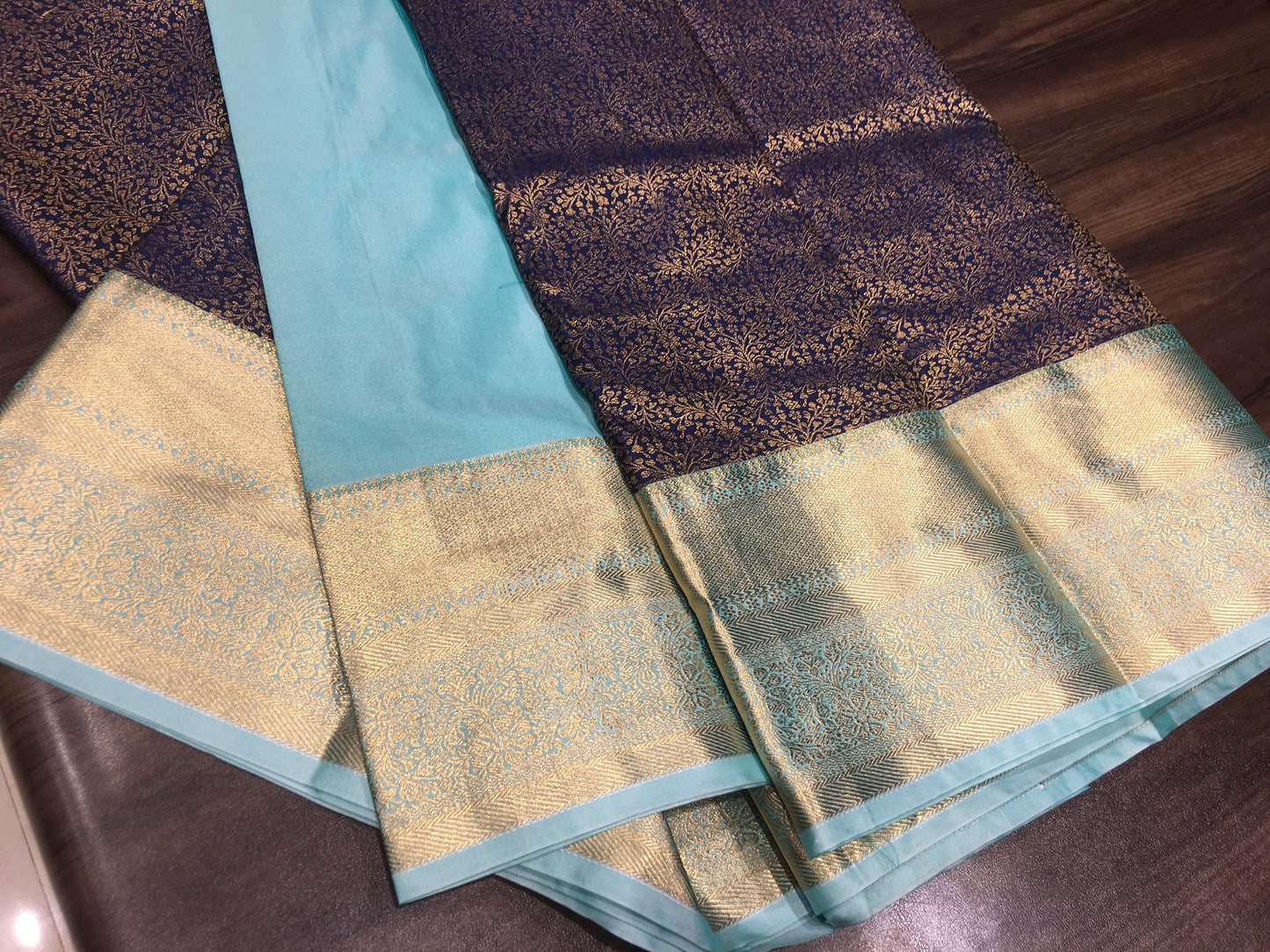 Semi Kanchipuram brocade