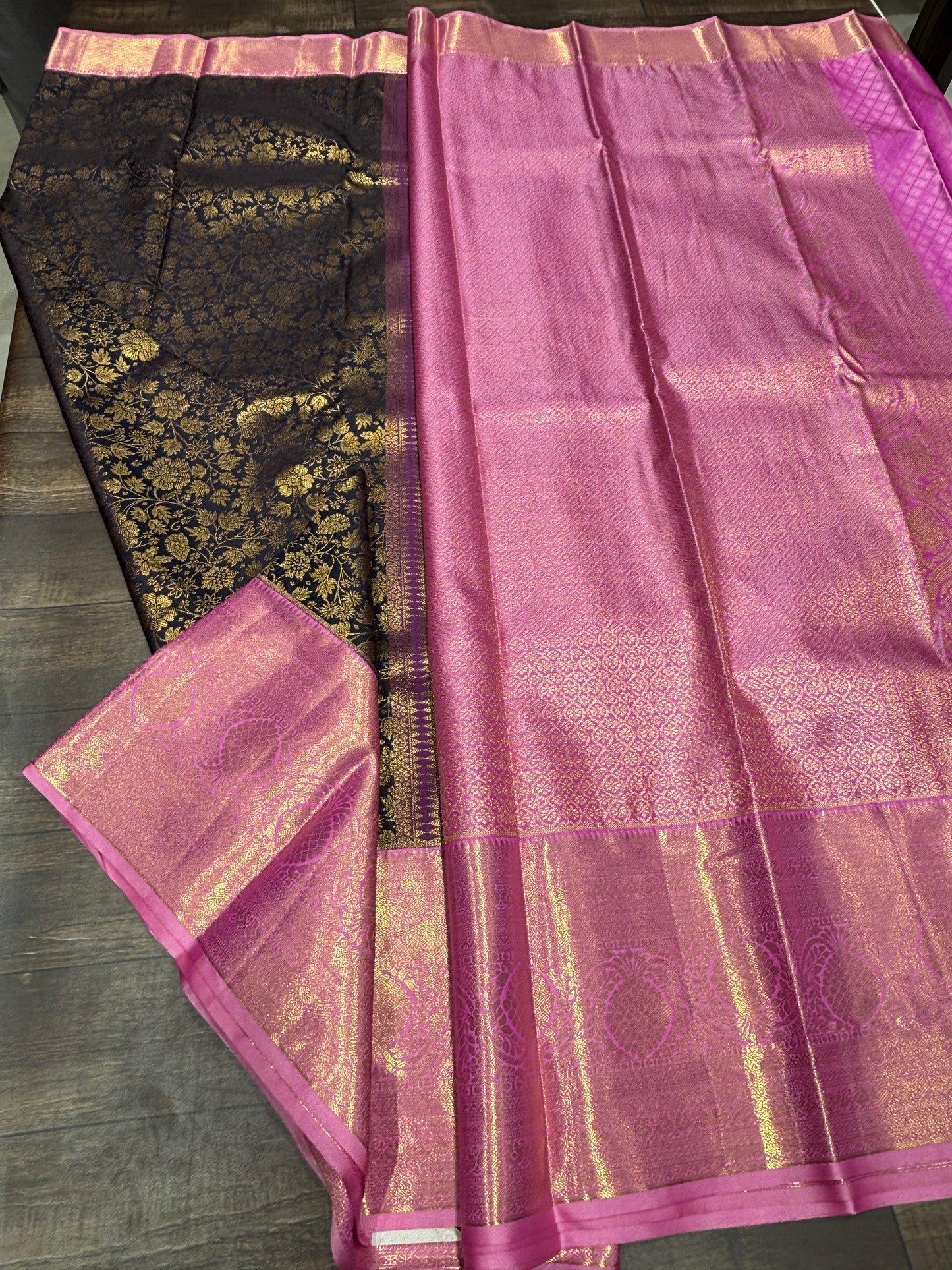 Semi Kanchipuram silk
