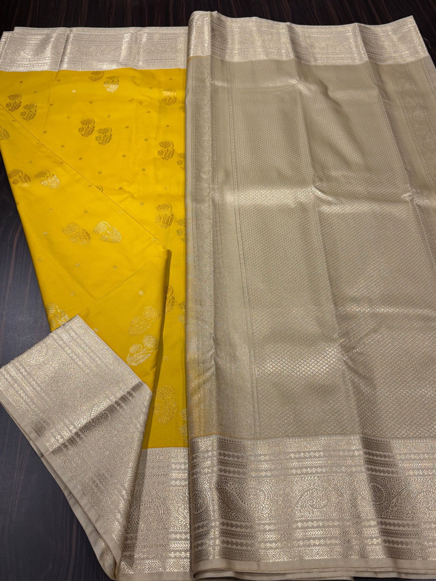 Semi Kanchipuram silk