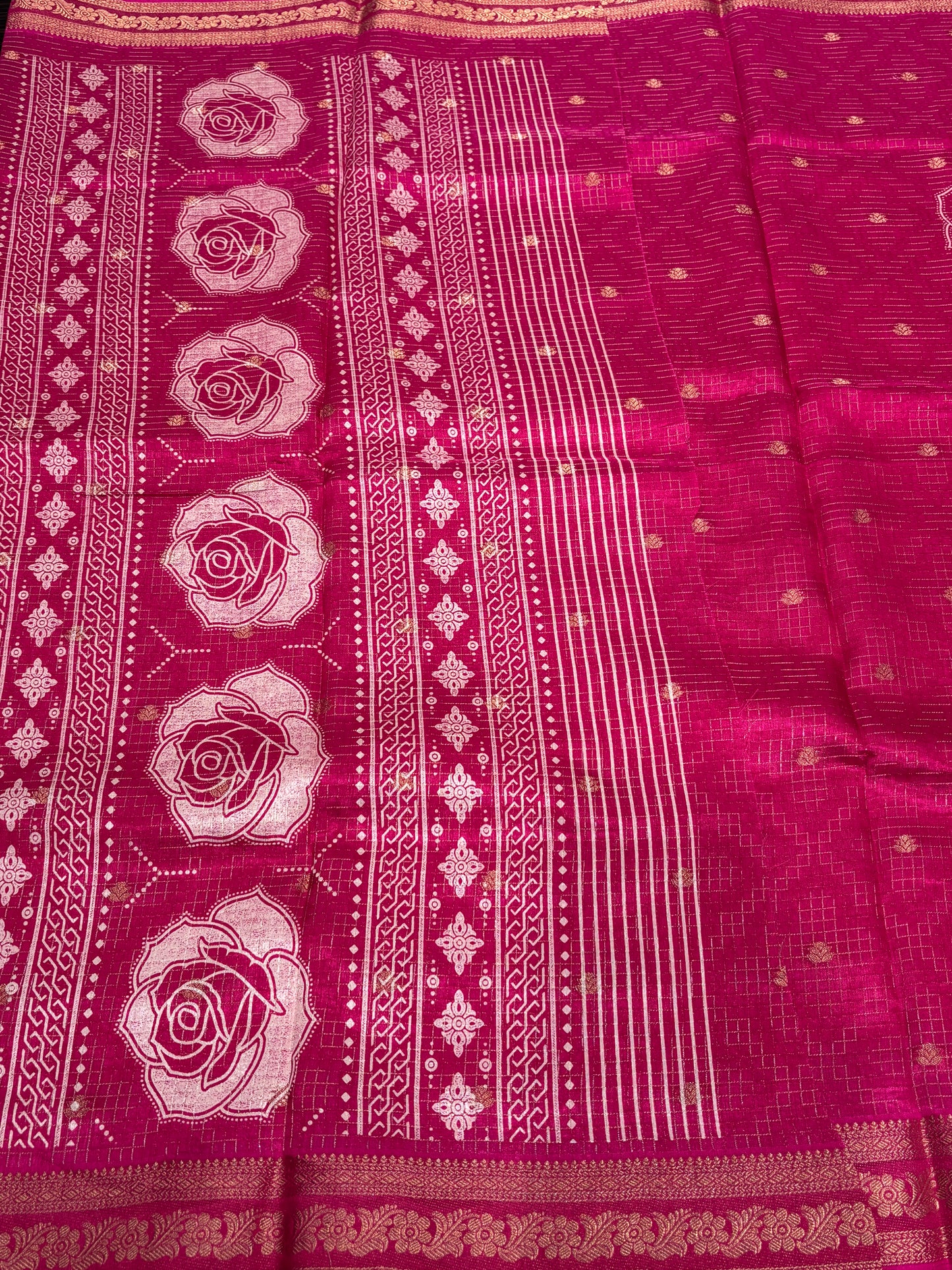 Dola silk saree
