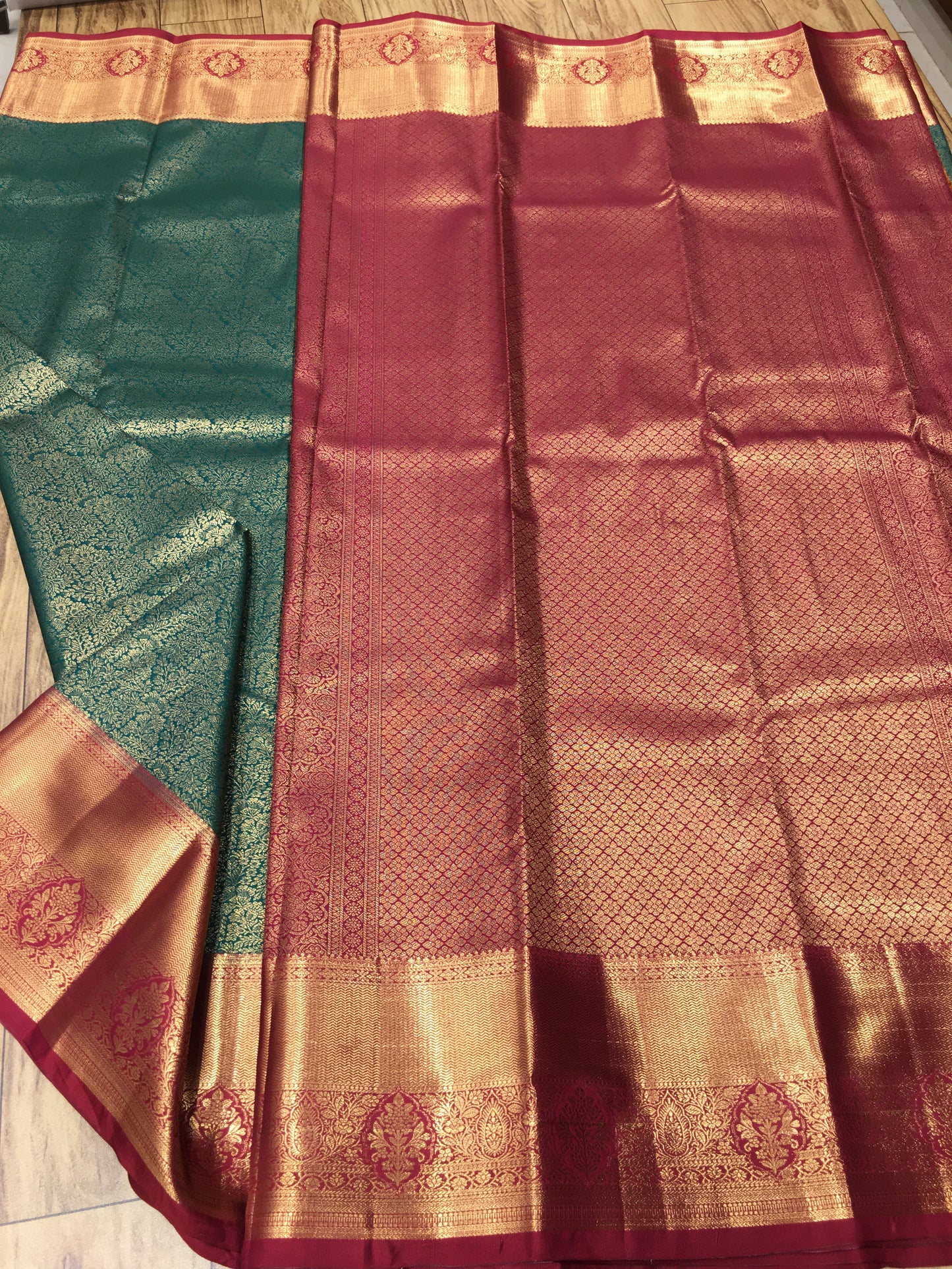 Semi Kanchipuram brocade