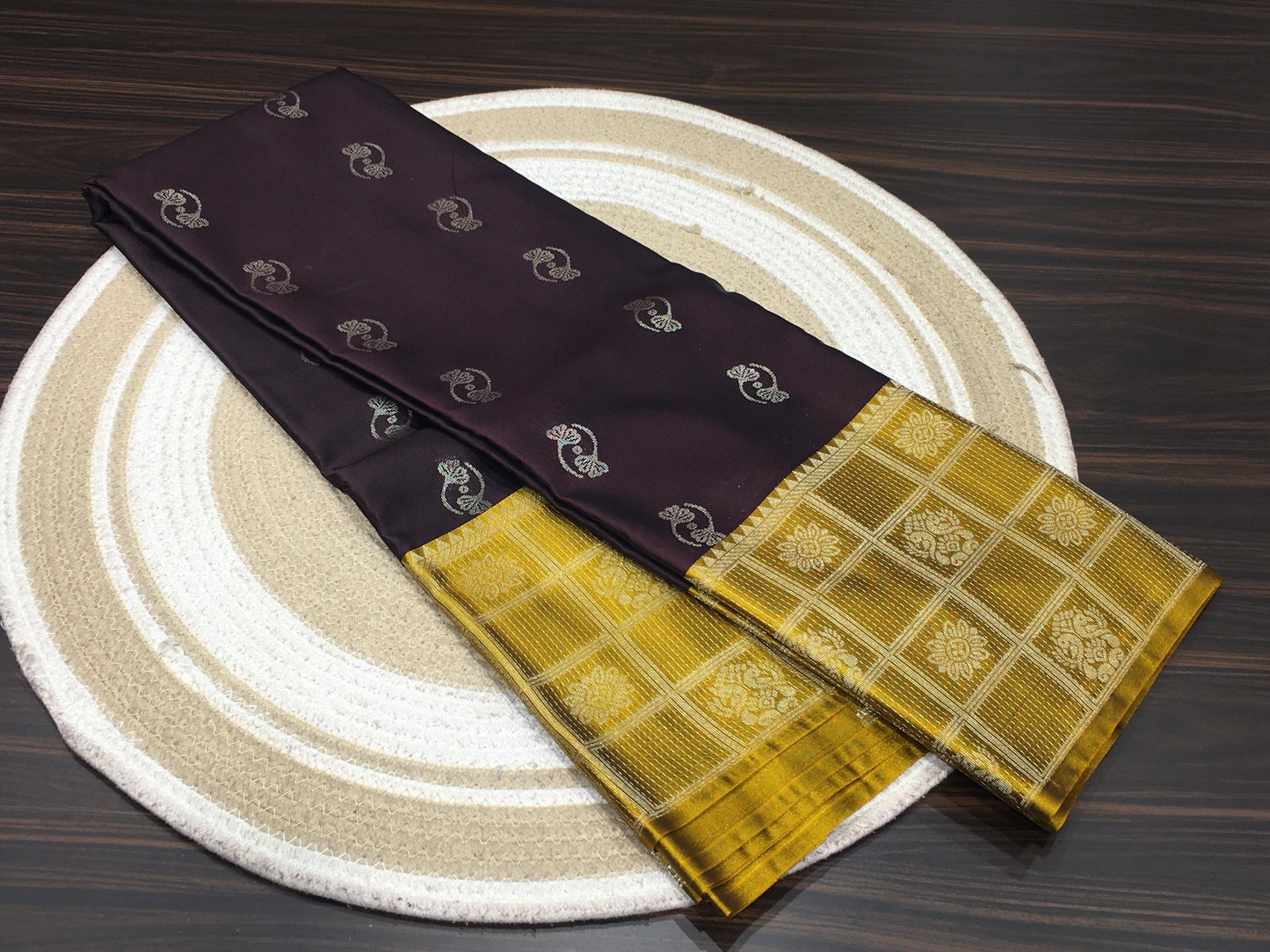 Semi Kanchipuram silk