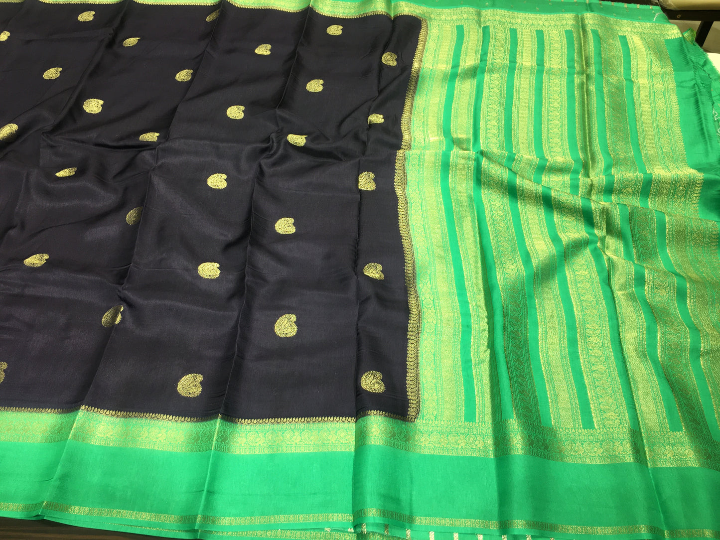 Moonga crape saree