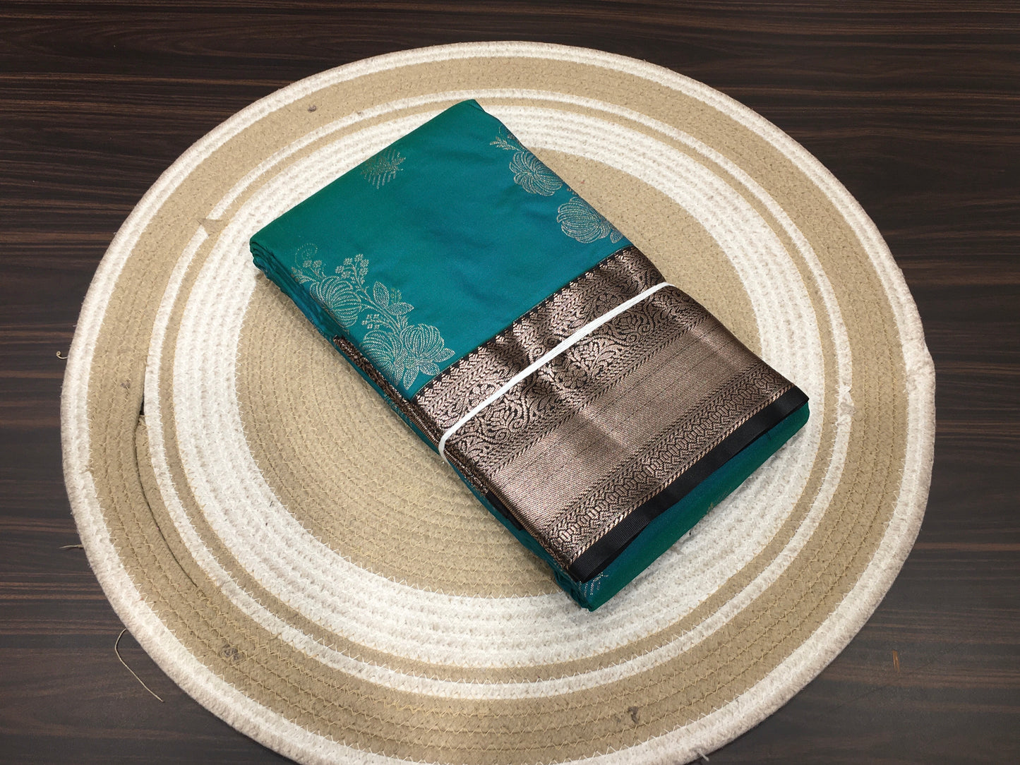 Semi Kanchipuram silk