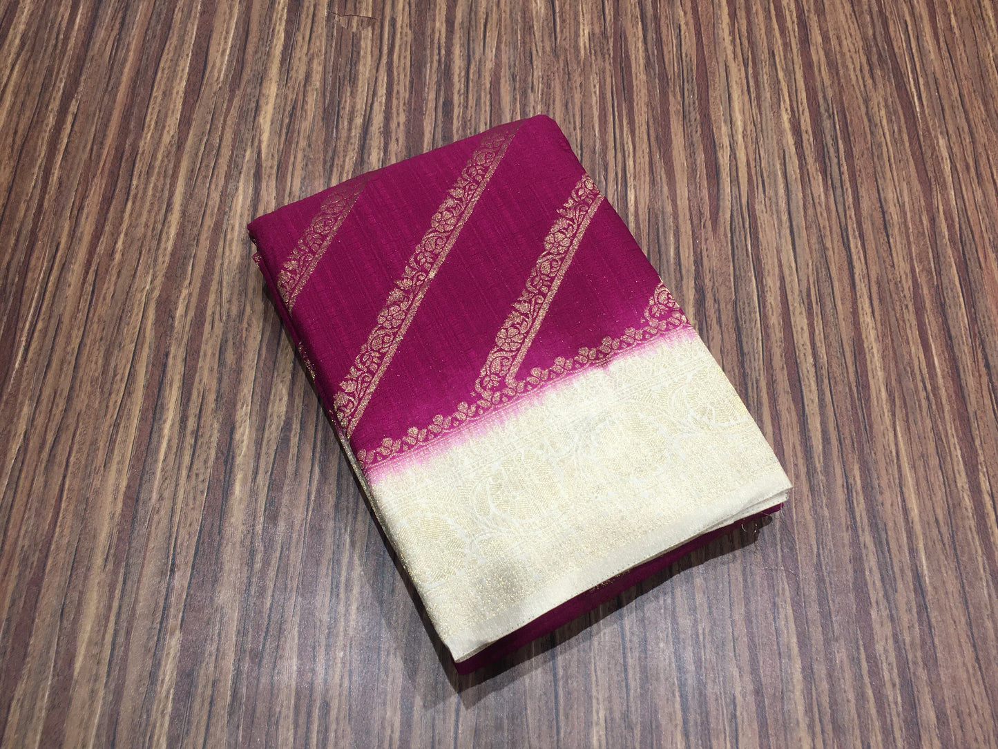 Wrinkle chiffon saree