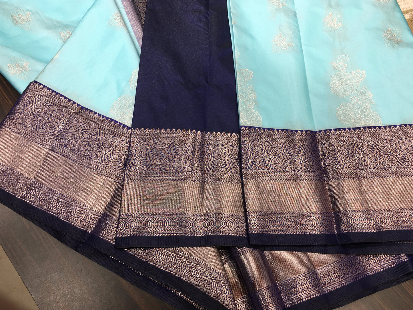 Semi Kanchipuram silk