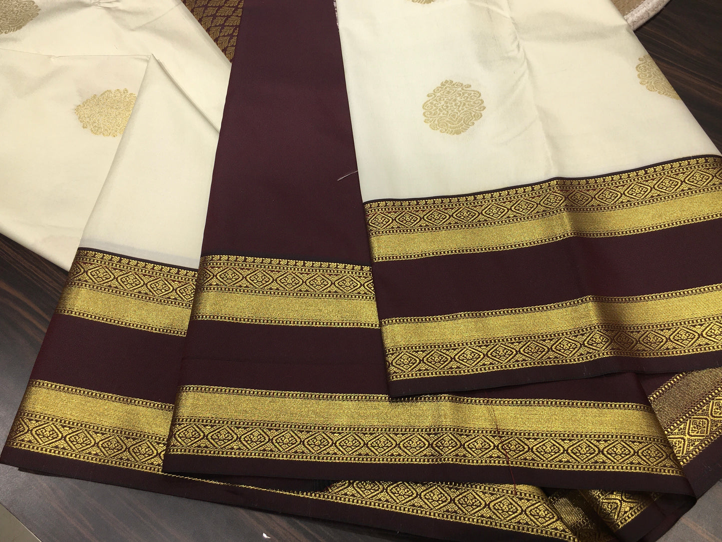 Semi Kanchipuram silk