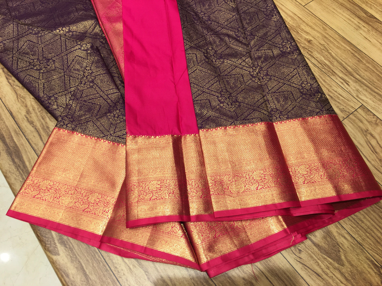Semi Kanchipuram brocade