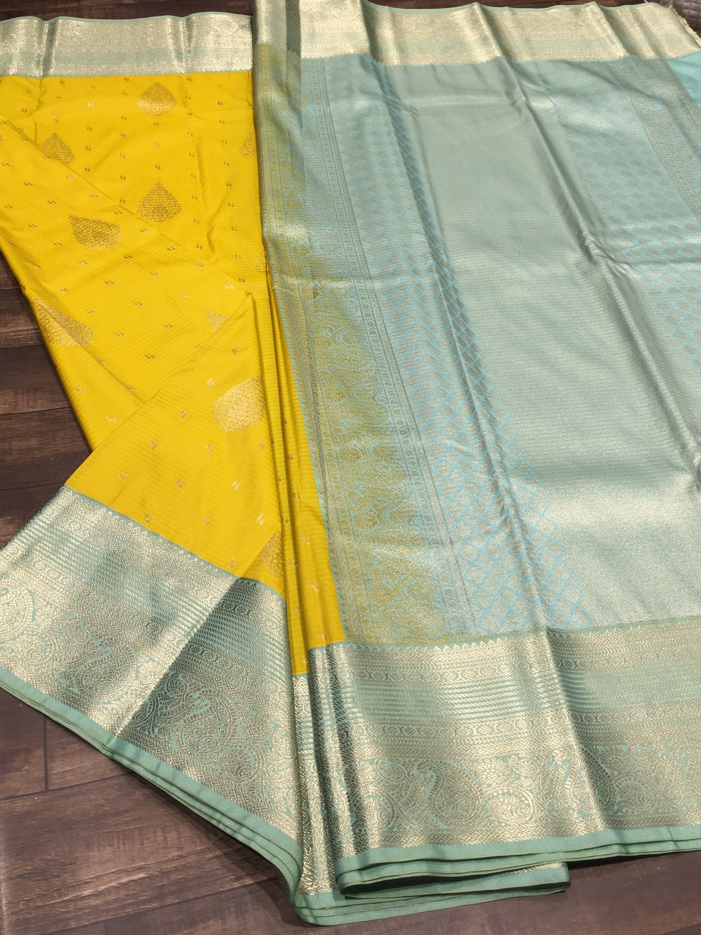 Semi Kanchipuram silk