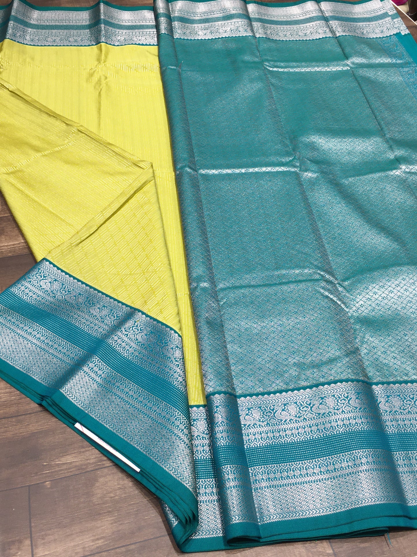 Semi Kanchipuram silk