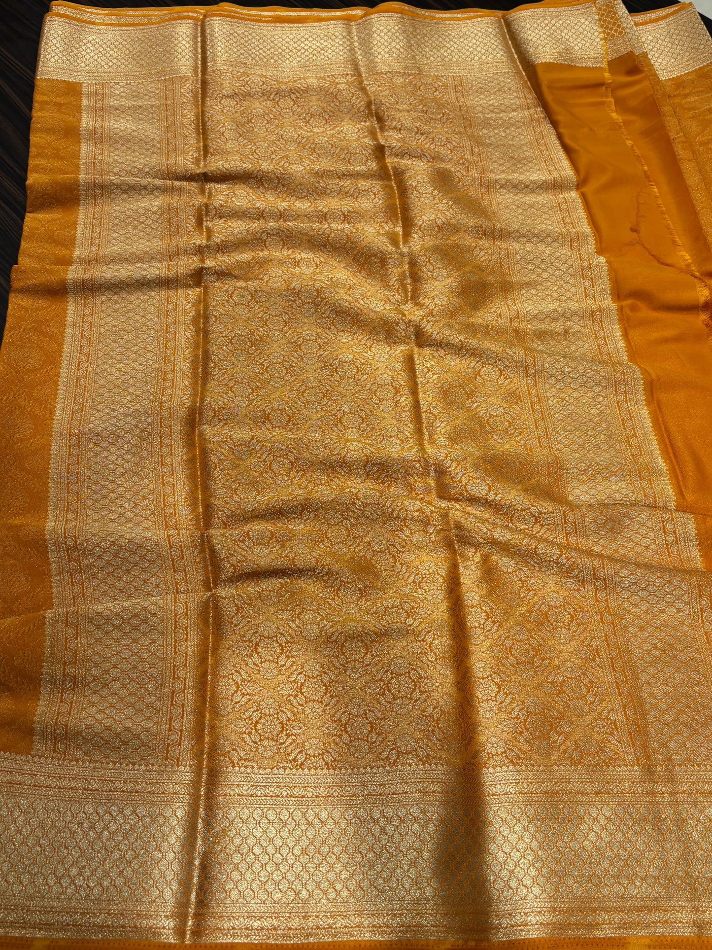 Chiffon crape saree