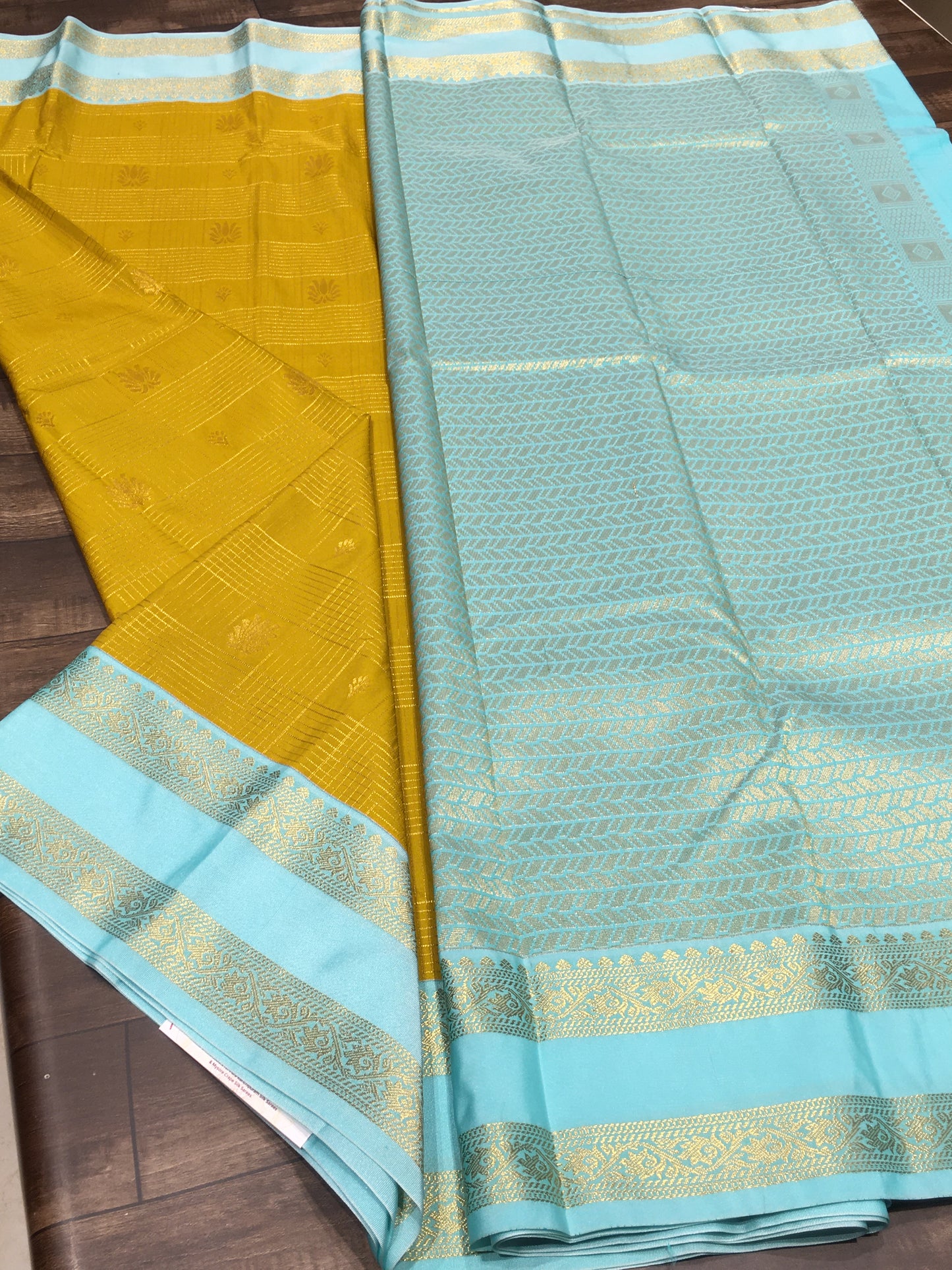 Semi Kanchipuram silk