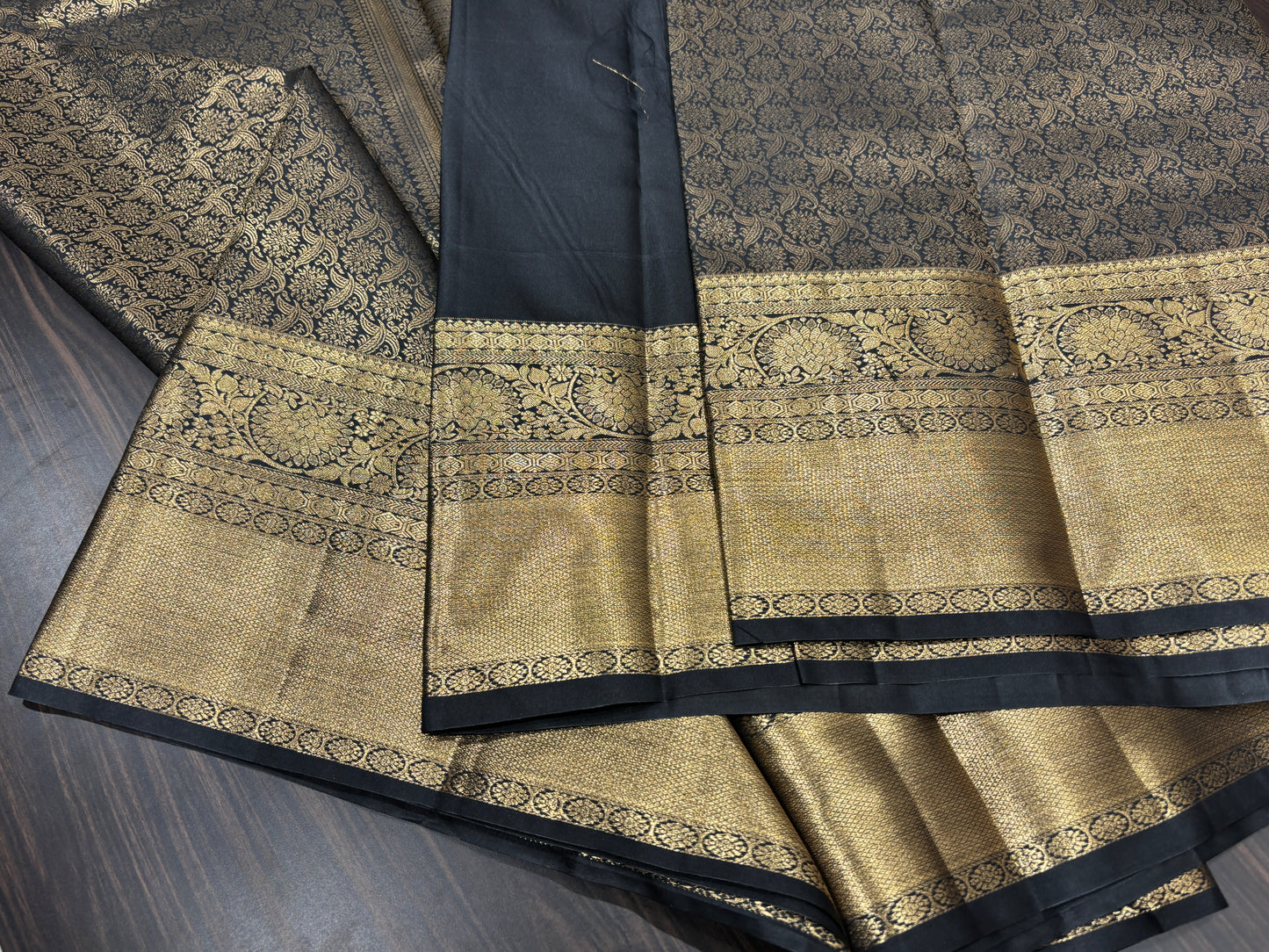 Semi Kanchipuram silk