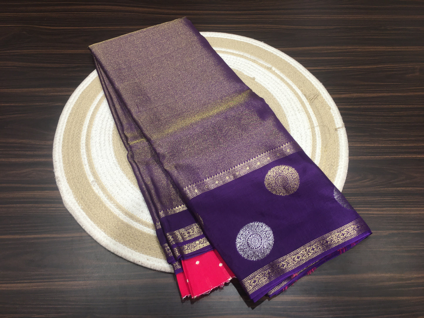 Banarasi butti saree