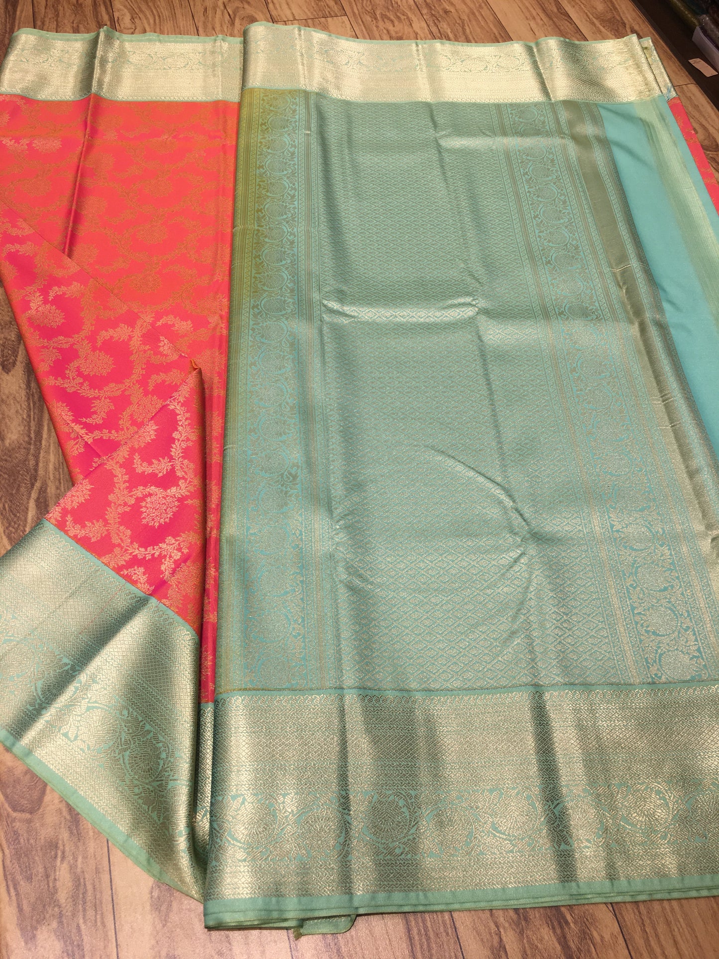Semi Kanchipuram brocade