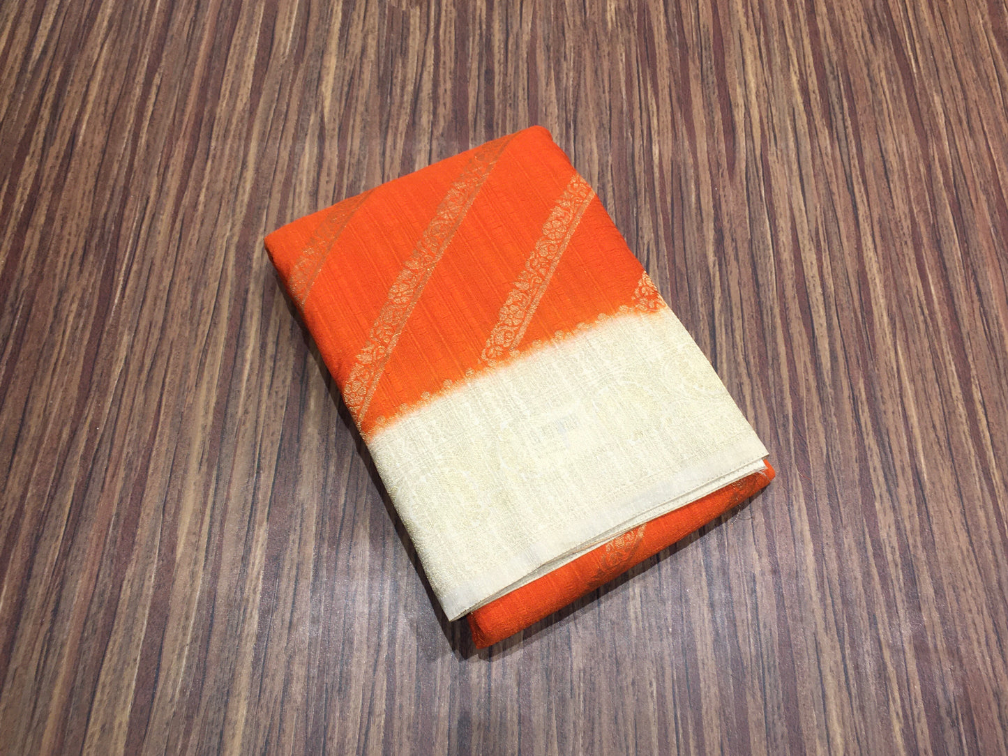 Wrinkle chiffon saree