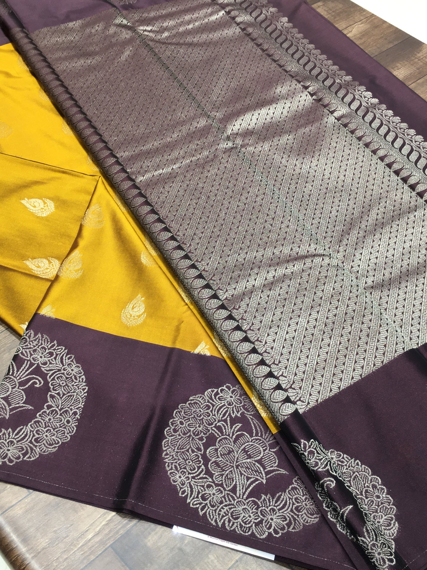 Semi Kanchipuram silk
