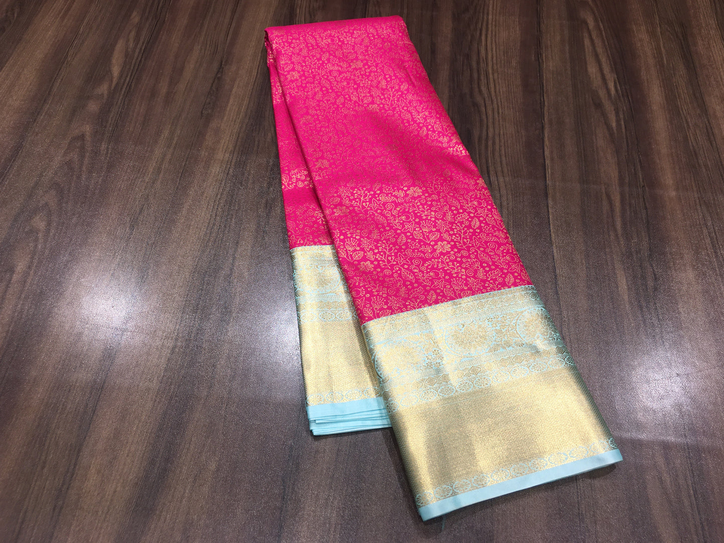 Semi Kanchipuram brocade