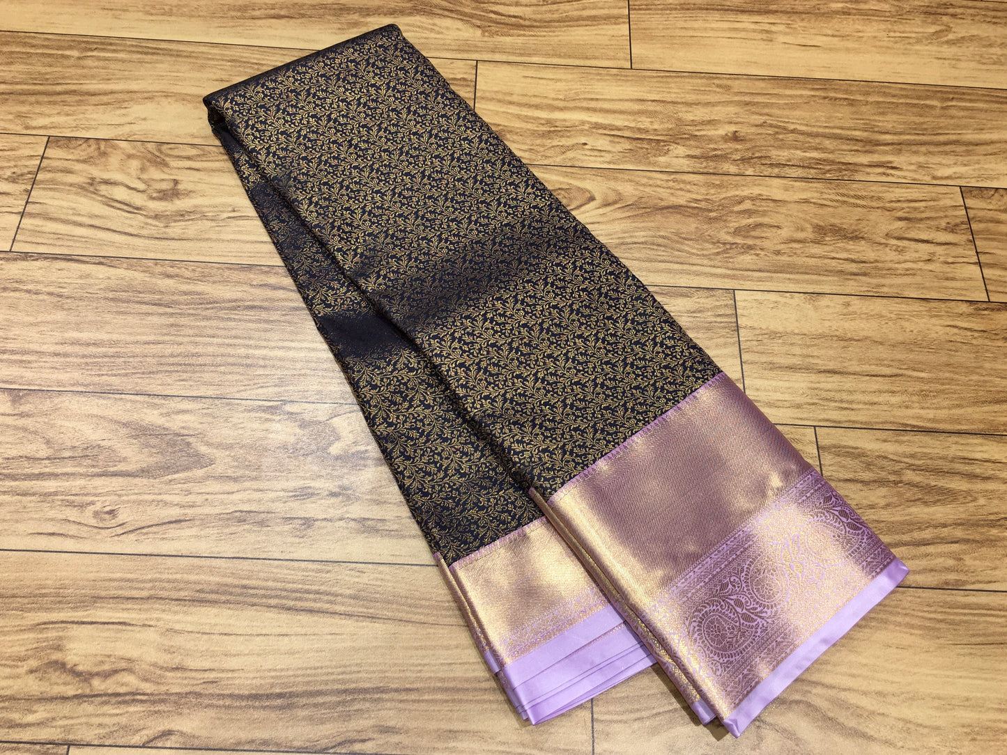 Semi Kanchipuram brocade
