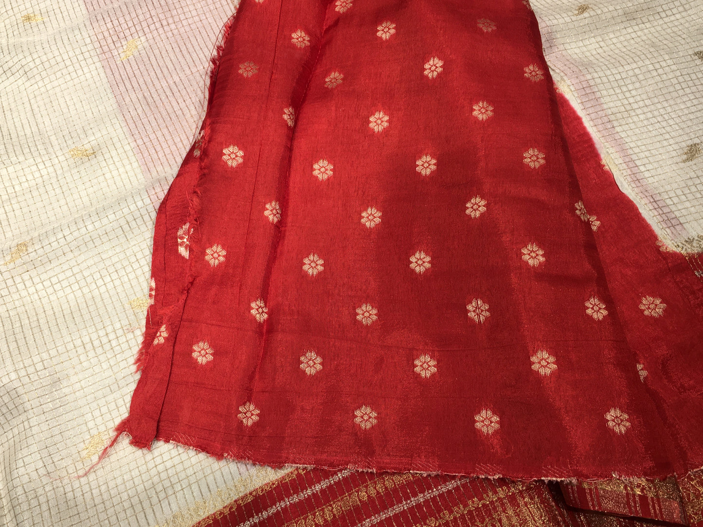 Moonga crape saree
