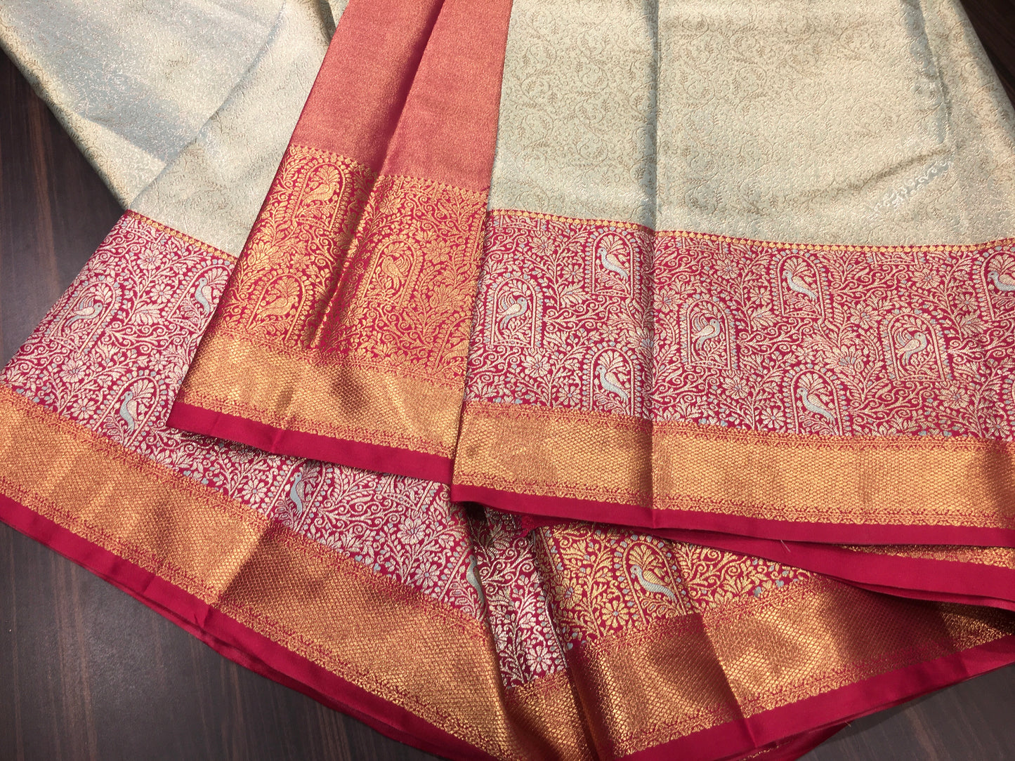 Semi Kanchipuram silk